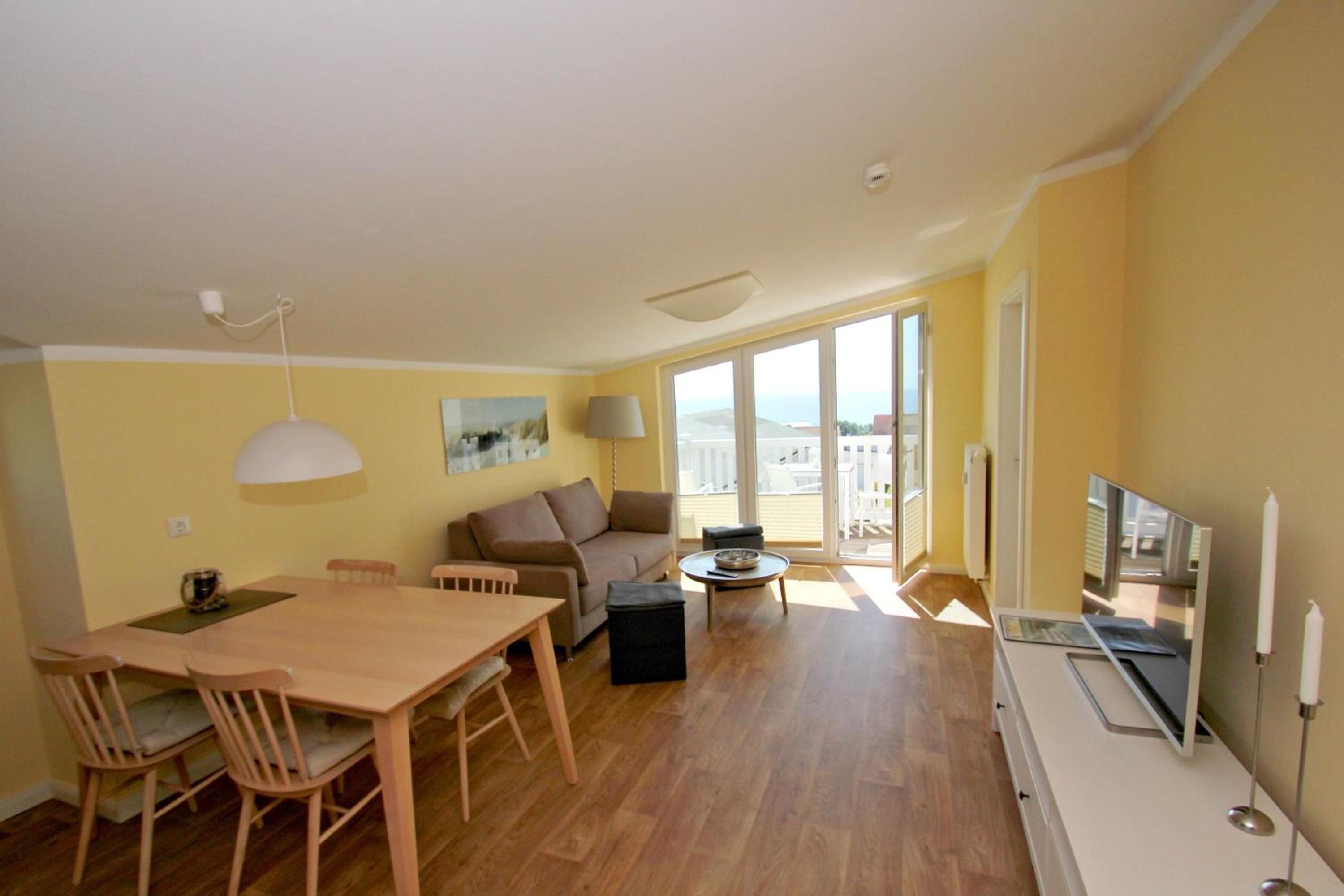 mit Meerblick und Balkon, gratis Nutzung vom AHOI Erlebnisbad und Sauna in Sellin - Meeresblick FeWo 60