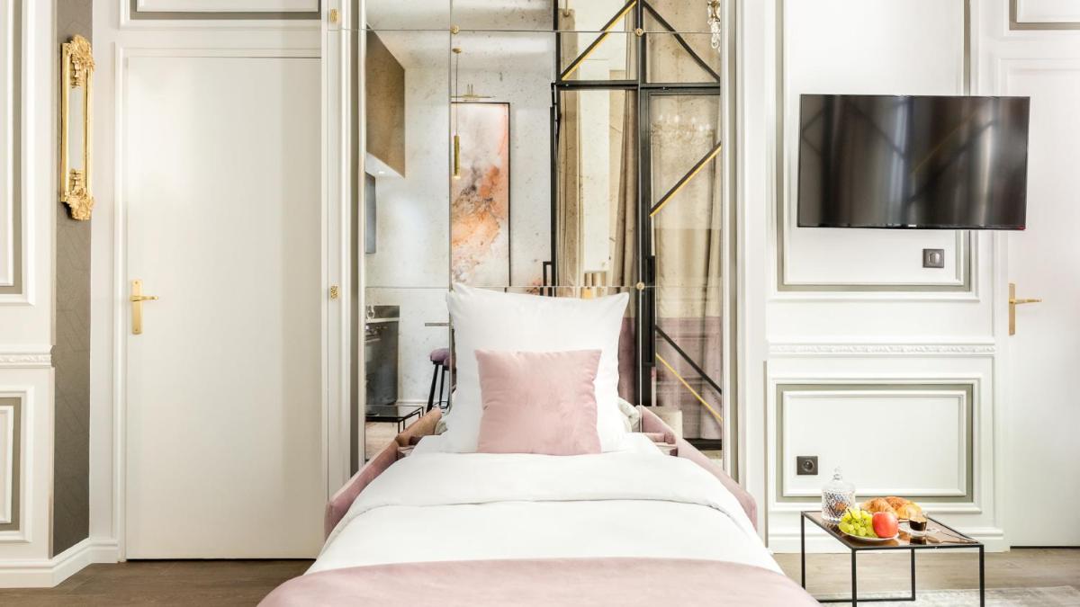 Luxury 3 bedroom Loft in Heritage Building - LE MARAIS