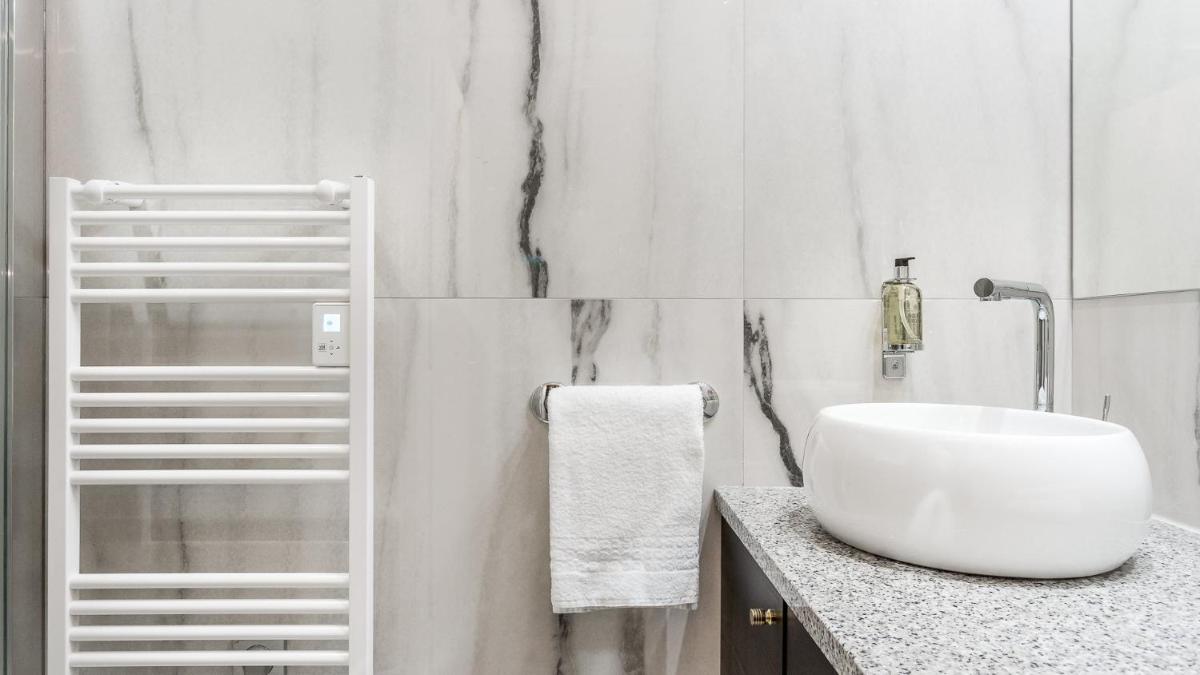 Luxury 3 bedroom Loft in Heritage Building - LE MARAIS