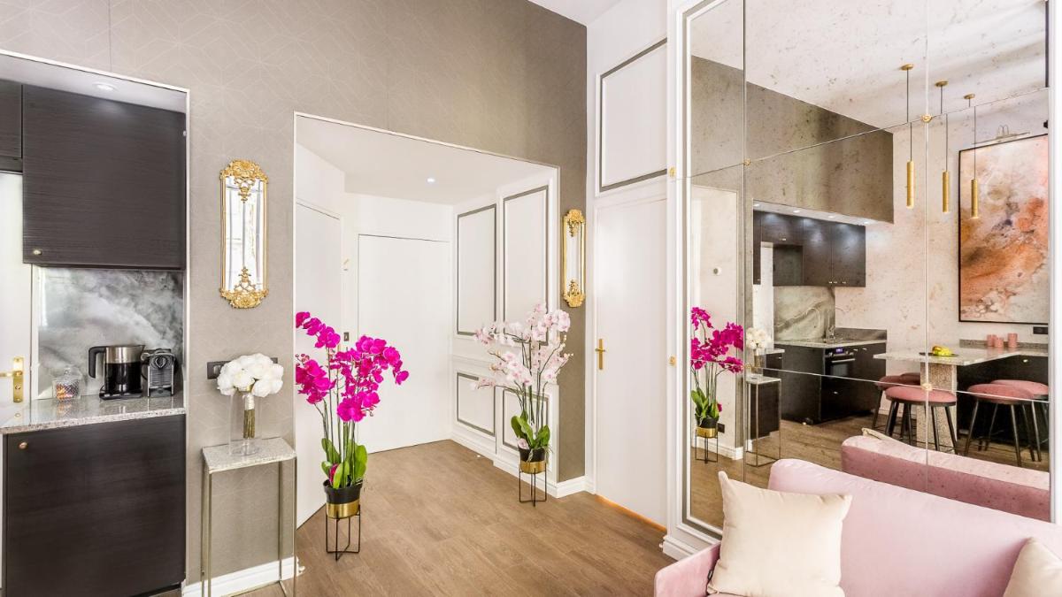 Luxury 3 bedroom Loft in Heritage Building - LE MARAIS