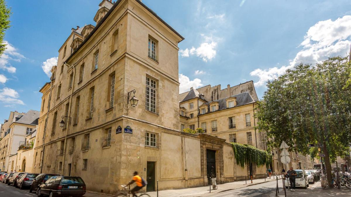 Luxury 3 bedroom Loft in Heritage Building - LE MARAIS