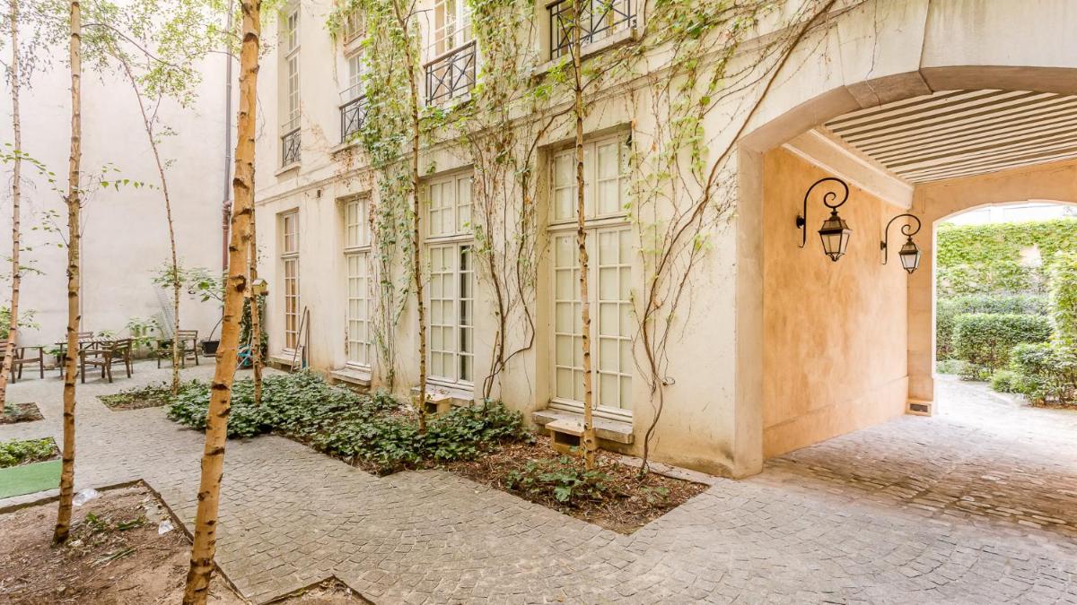 Luxury 3 bedroom Loft in Heritage Building - LE MARAIS