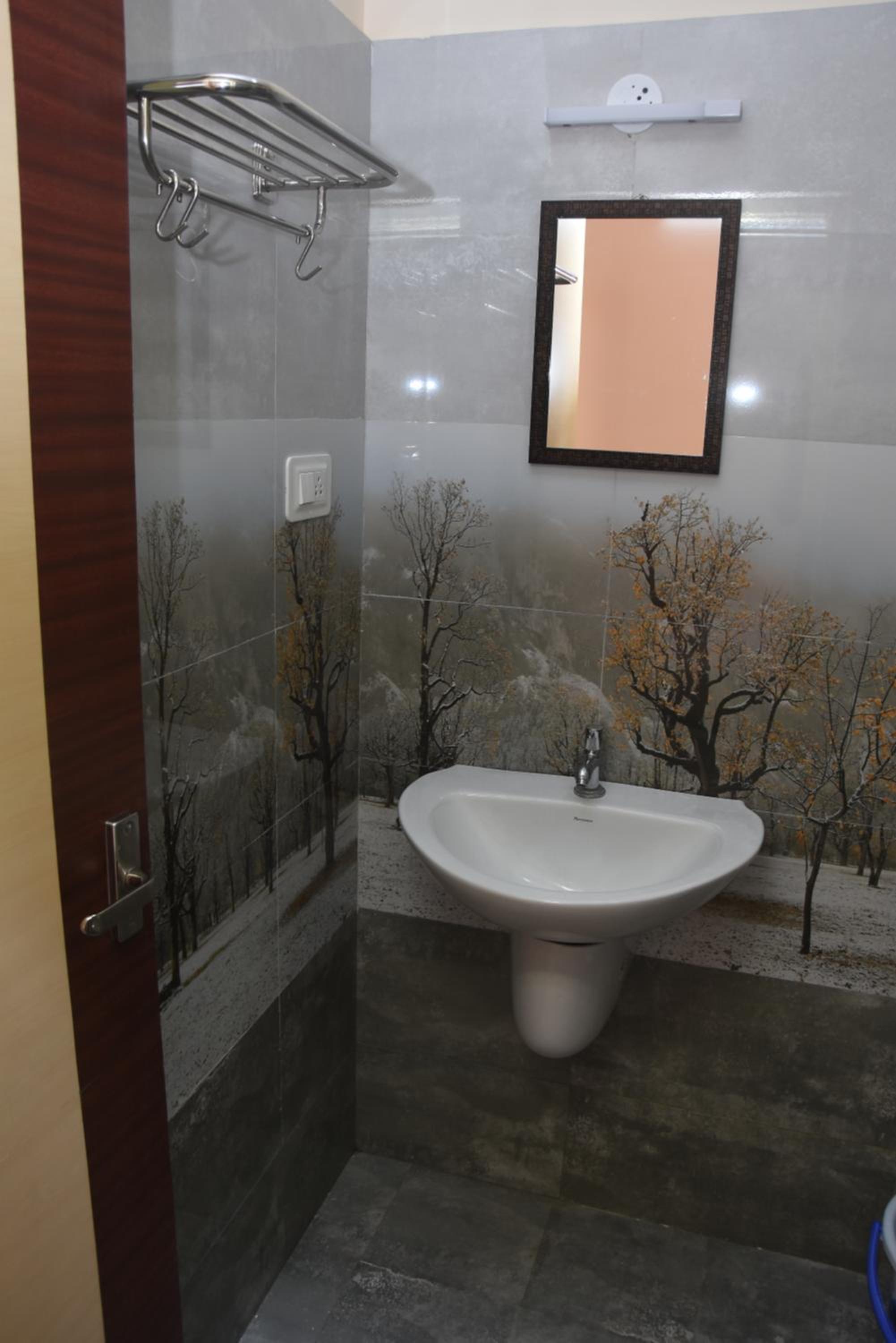 Photo 6