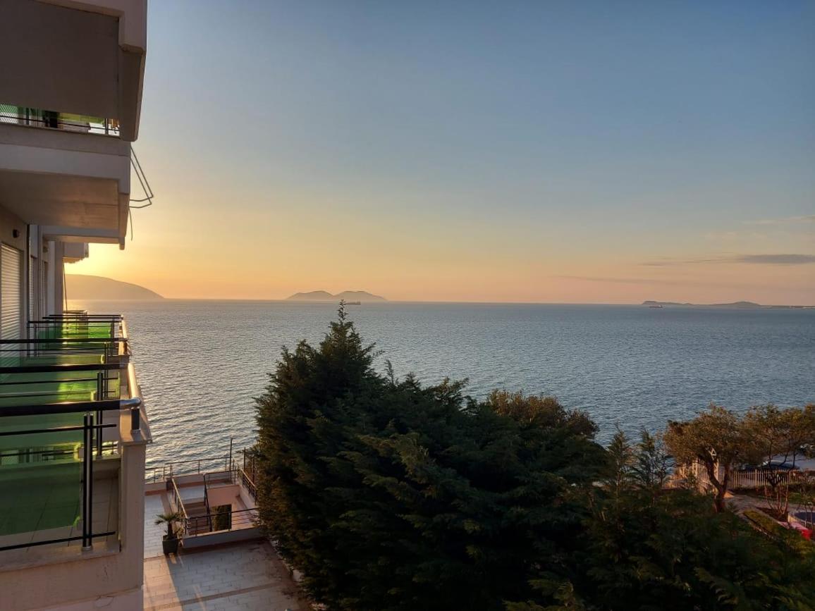 Deni Sea View Apartment