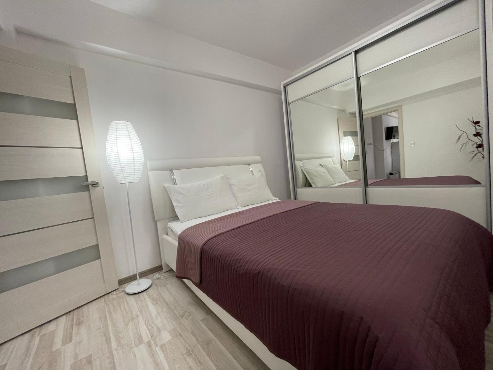 Renting Solutions Iulius Mall view 3