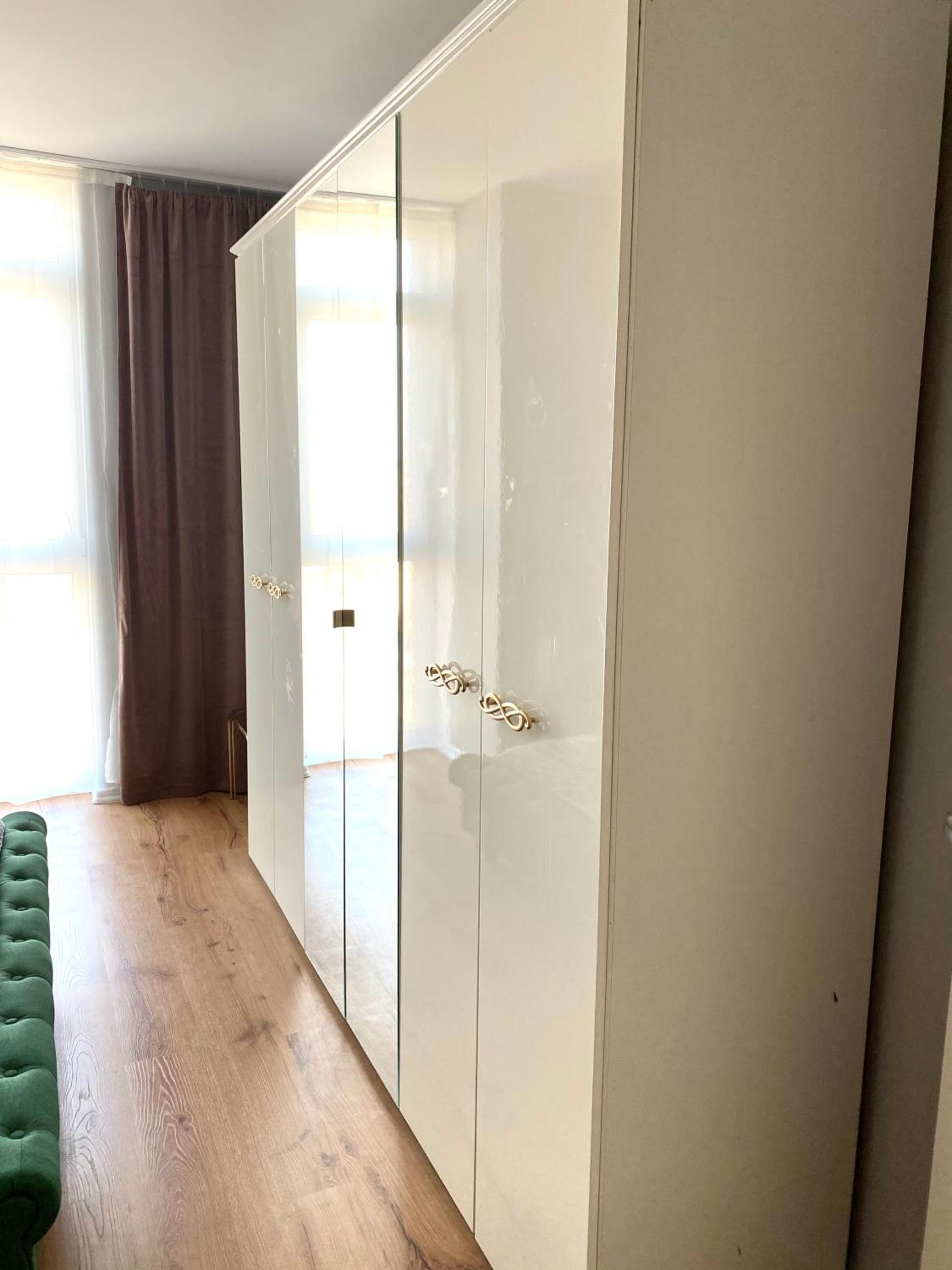 Velvet Home view 3