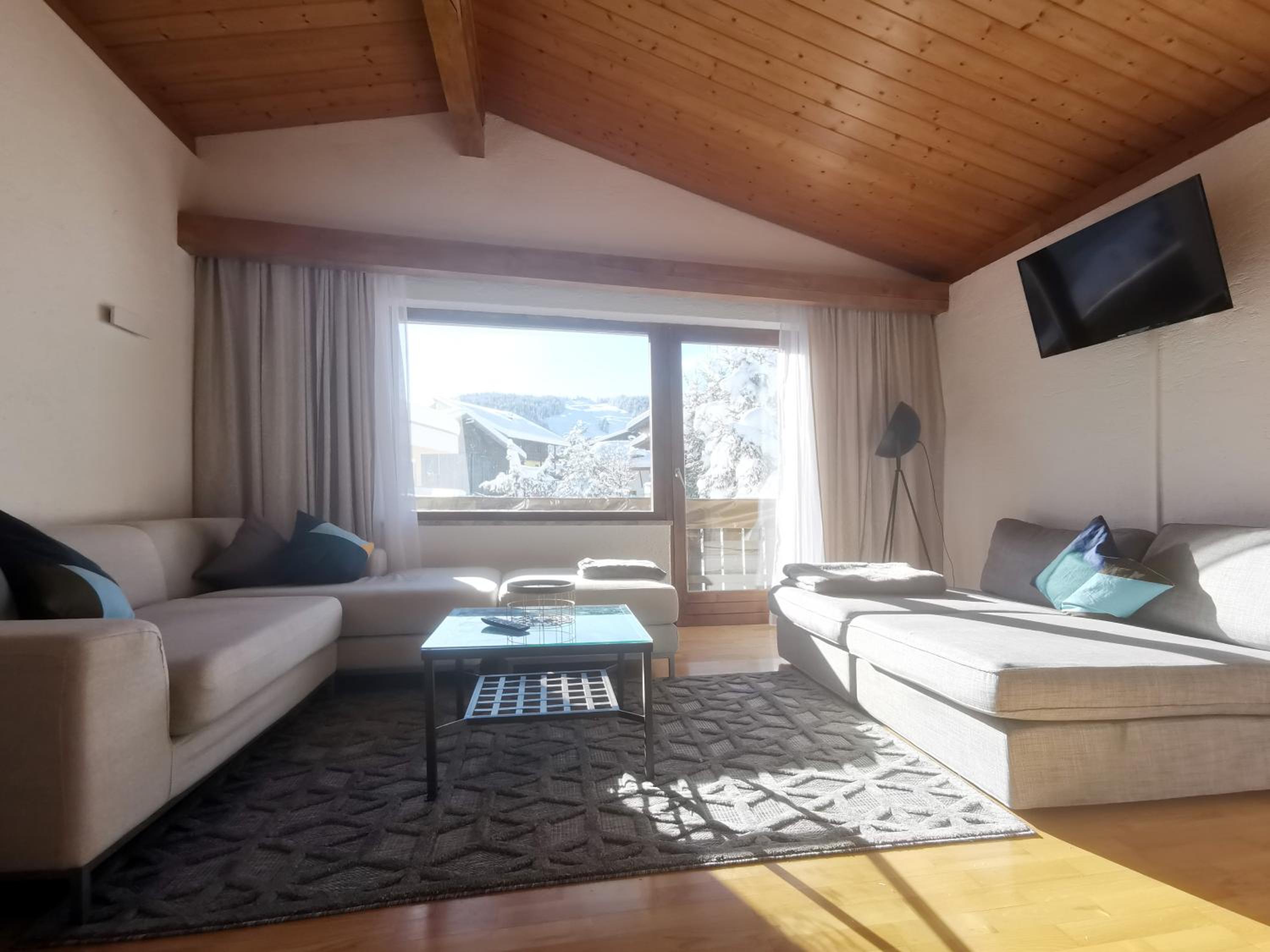 The Seefeld Retreat - Central Family Friendly Apartments - Mountain Views