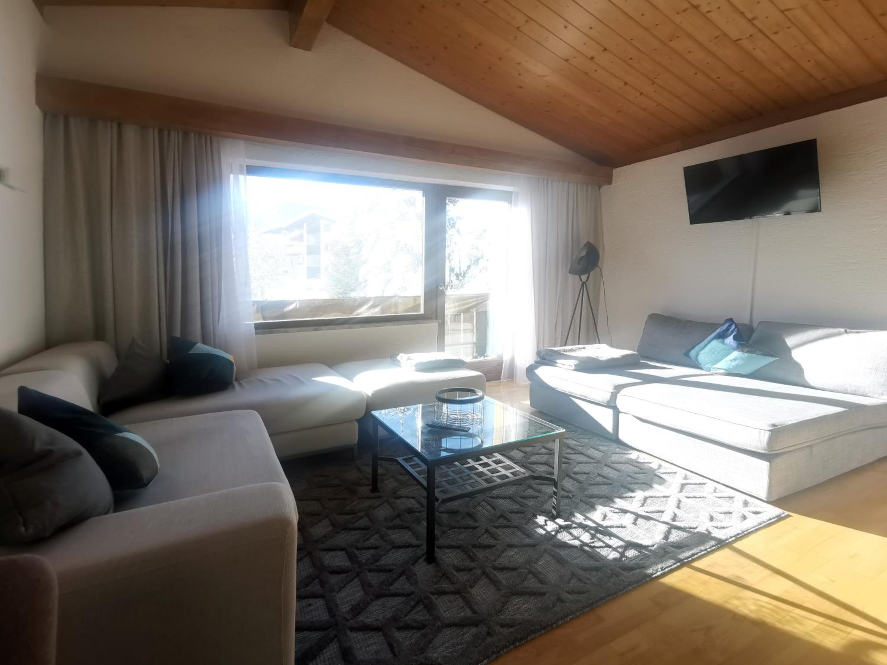 The Seefeld Retreat - Central Family Friendly Apartments - Mountain Views