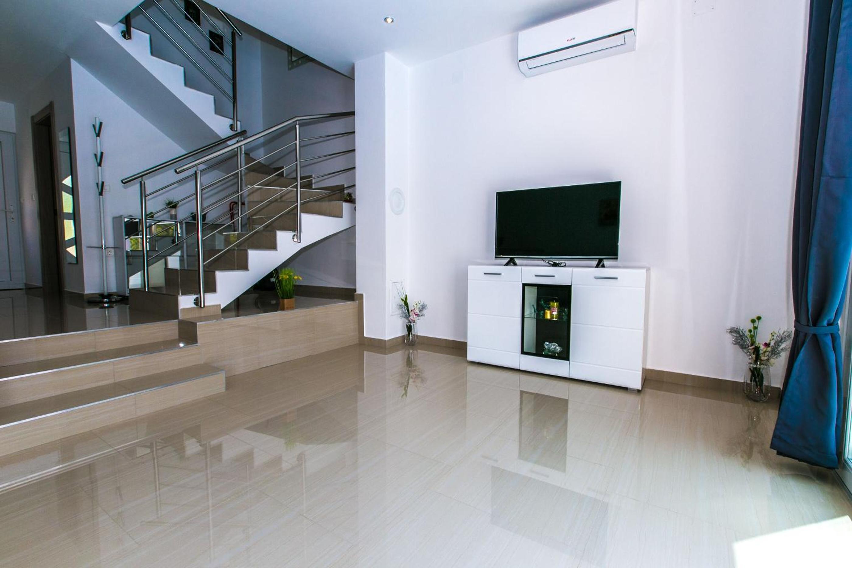 House Green view 2