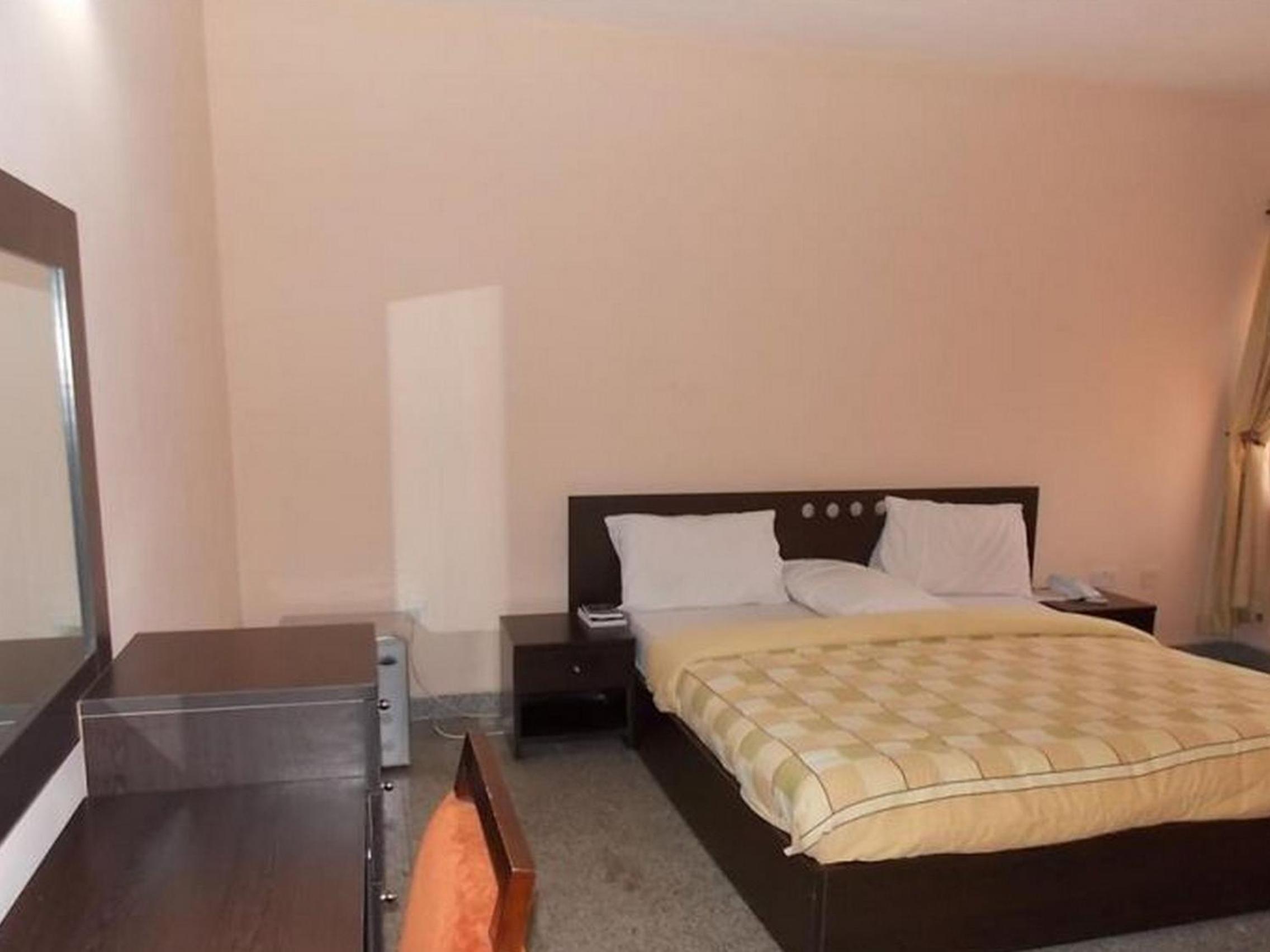 Room in Lodge - Benac Suites and Hotel view 5