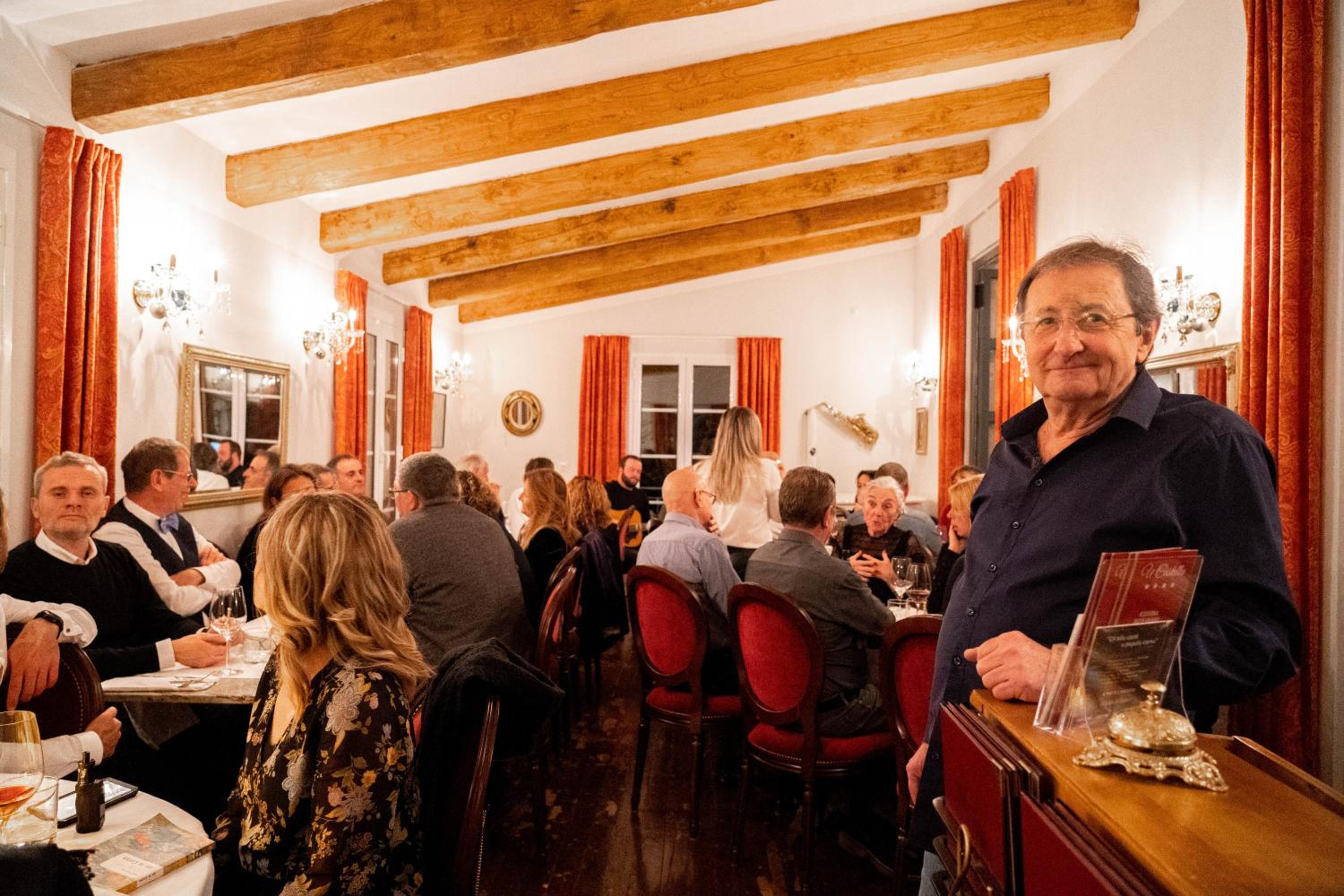 restaurant