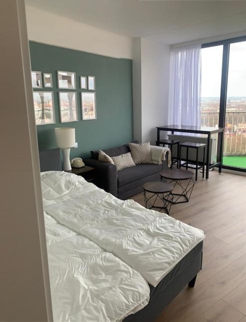 Sky Apartment im Hotelturm view 5