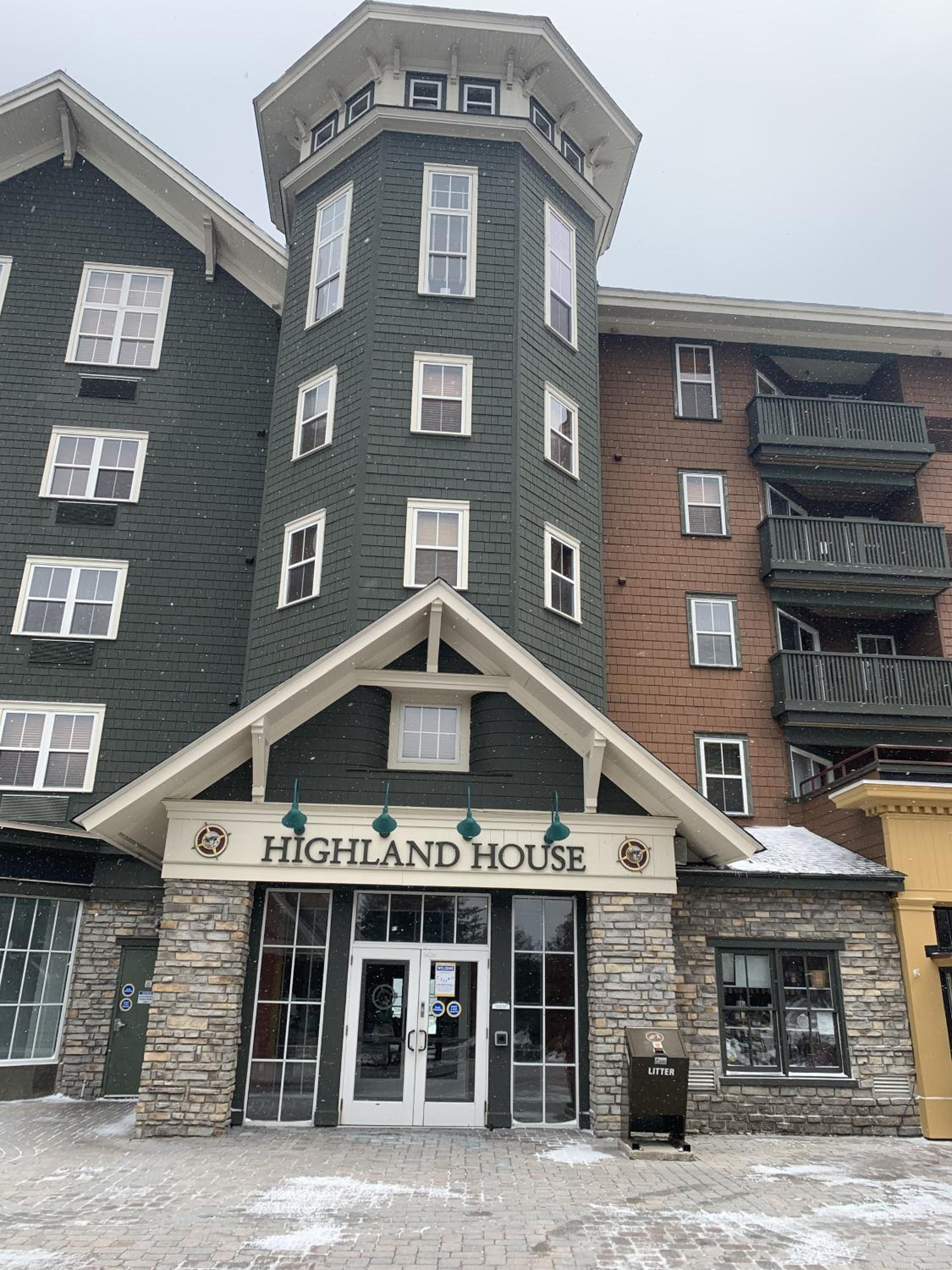 Hotel Highland House 207 Slopeside, Village Area, Ski in out