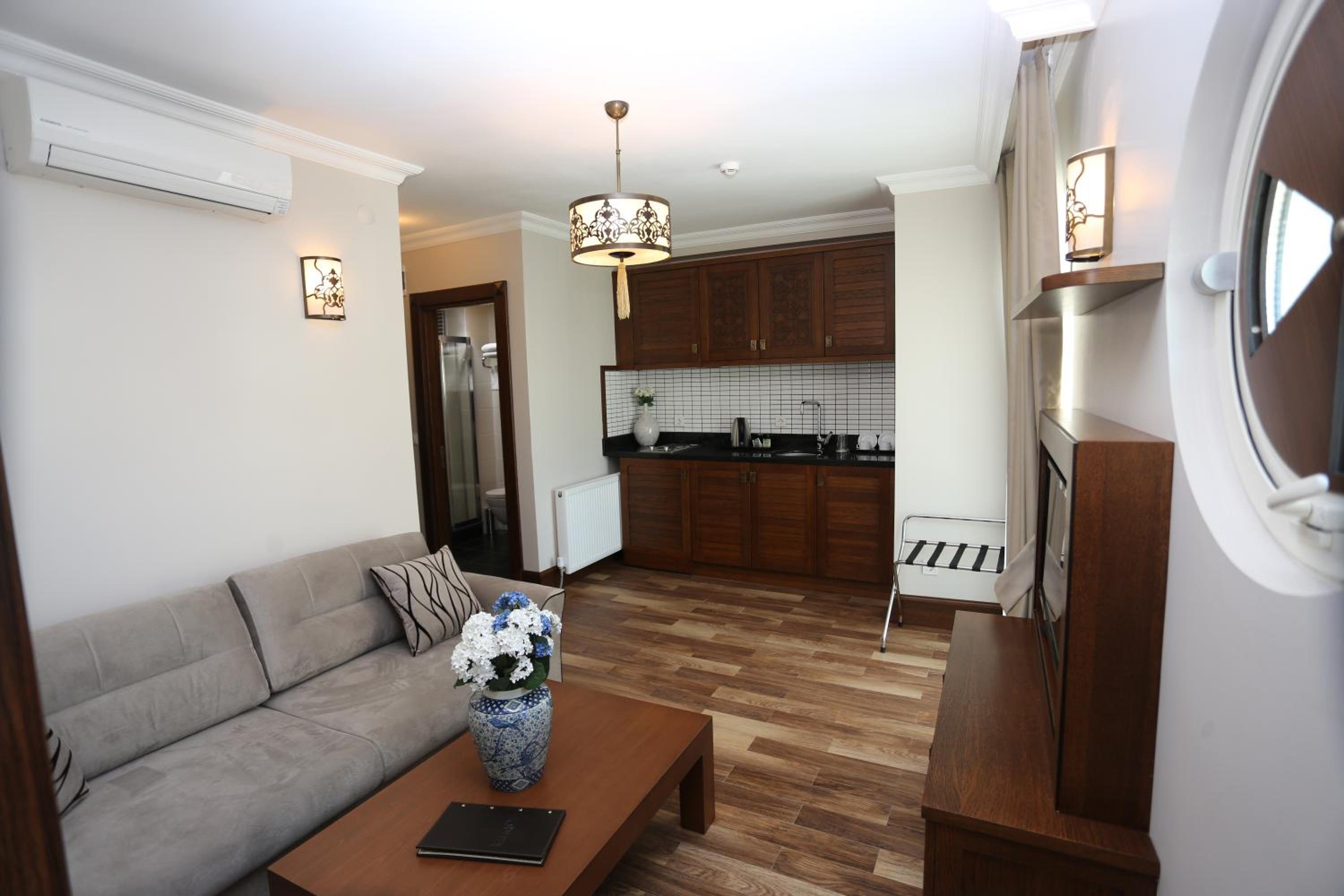 K Suites Otel - Image 15