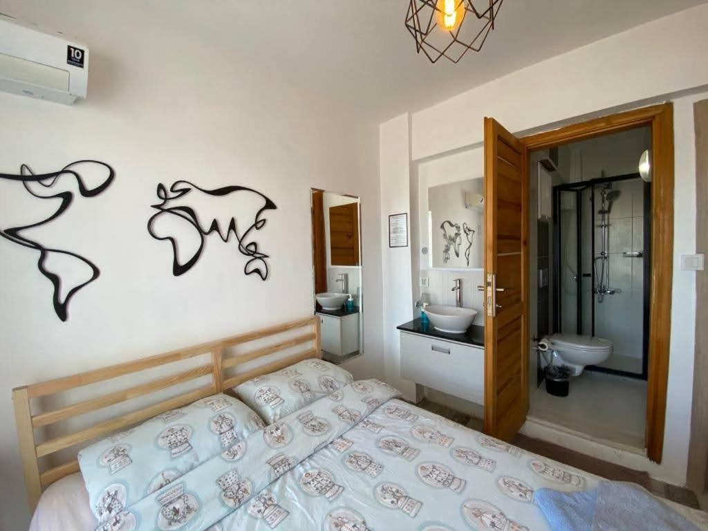 El Camino Yurt & Pub - Image 38