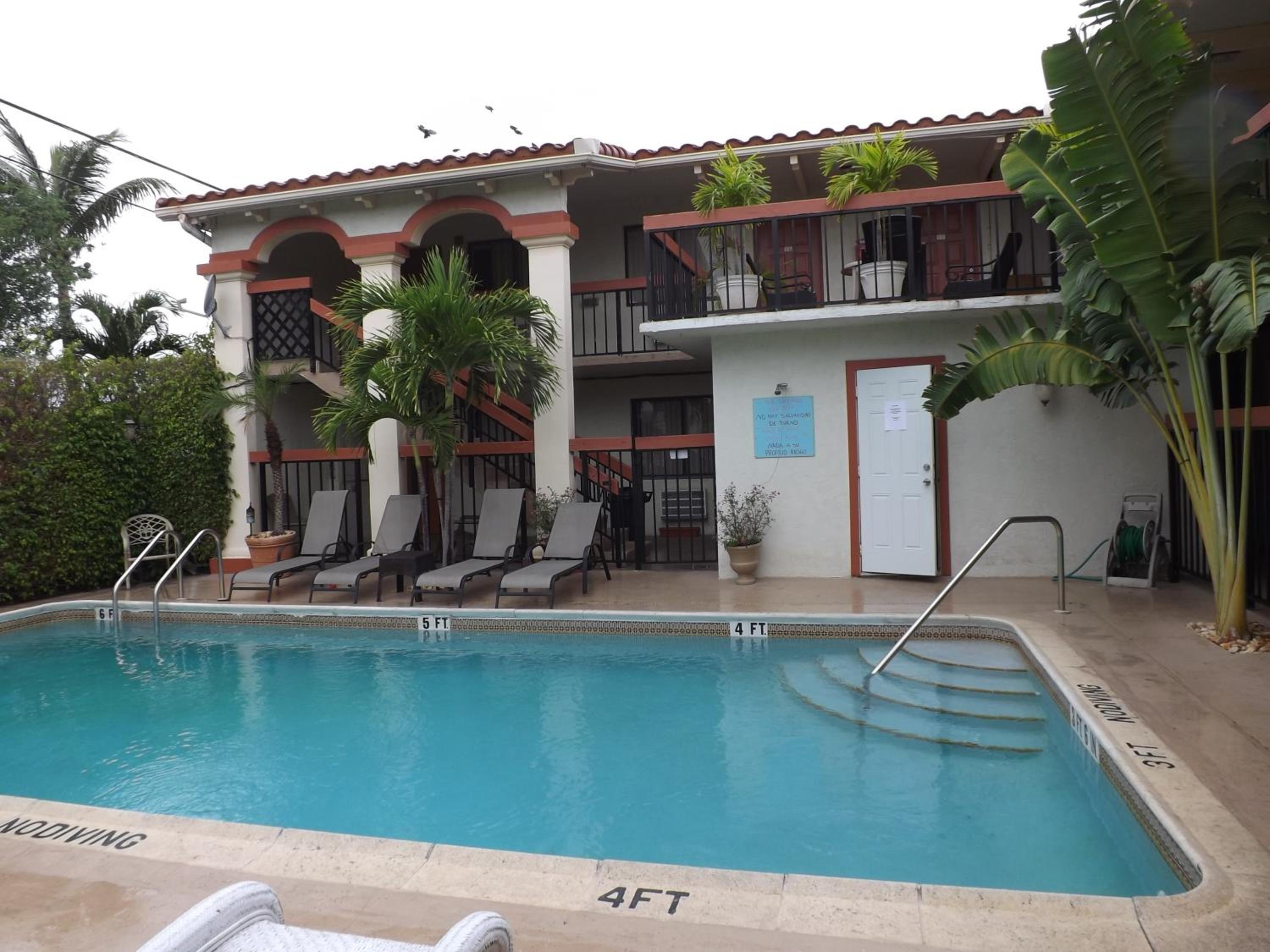 Palm Breeze Hotel