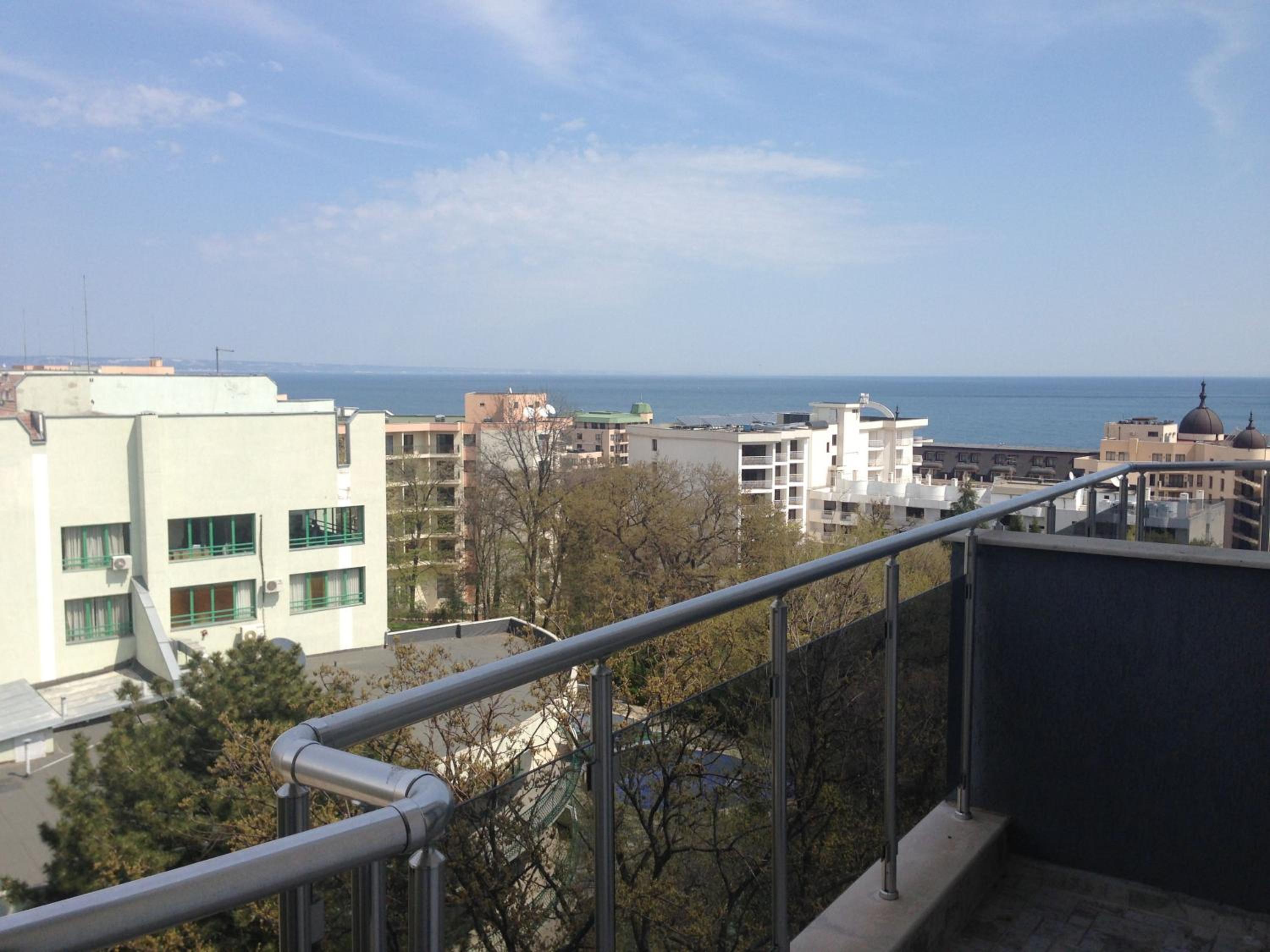 Dilov Apartments in Yalta Golden Sands
