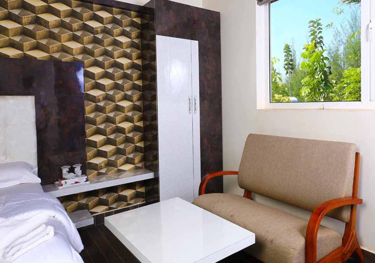 SR Jungle Resort