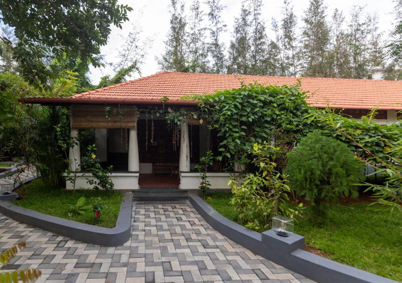 SR Jungle Resort