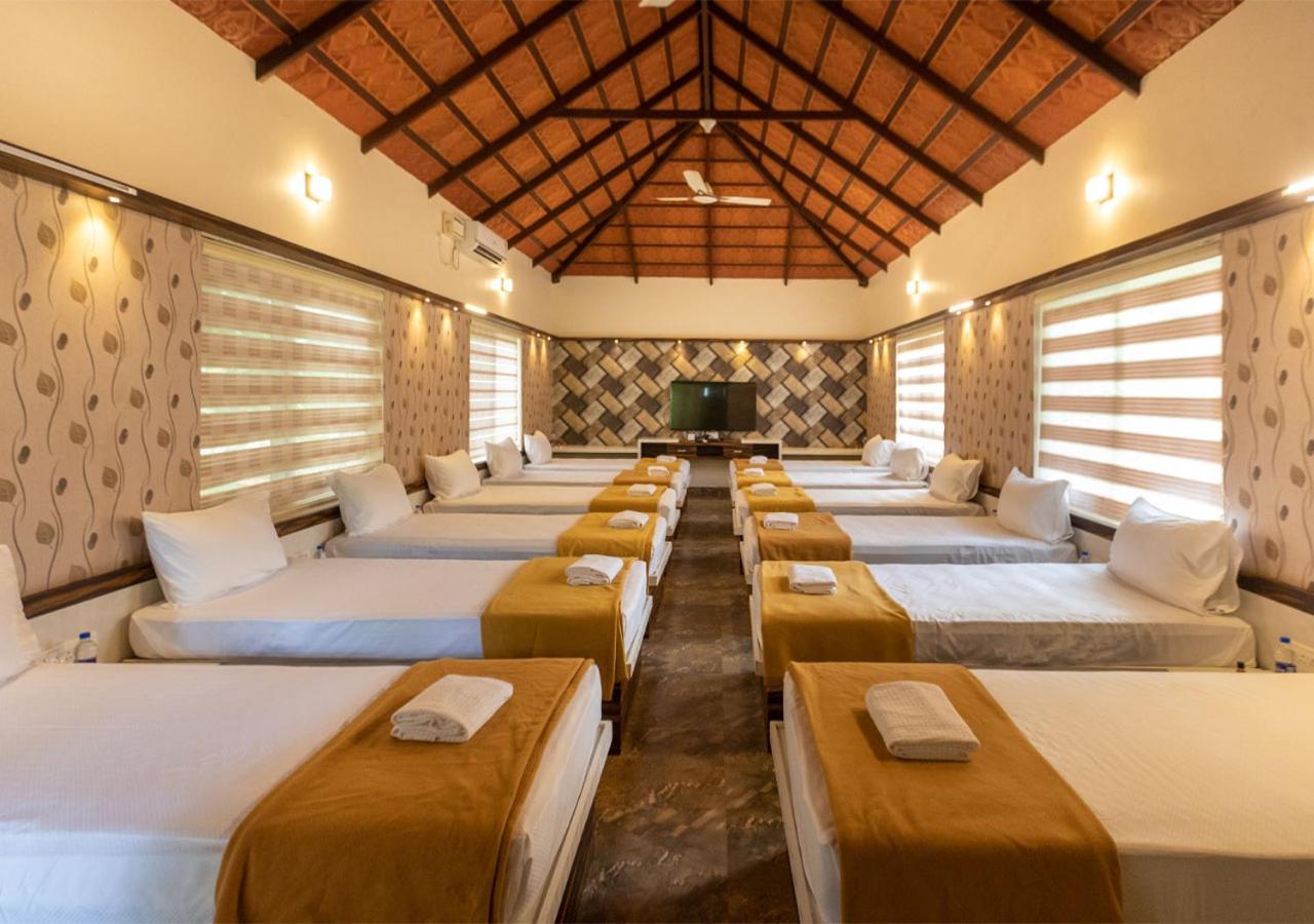SR Jungle Resort