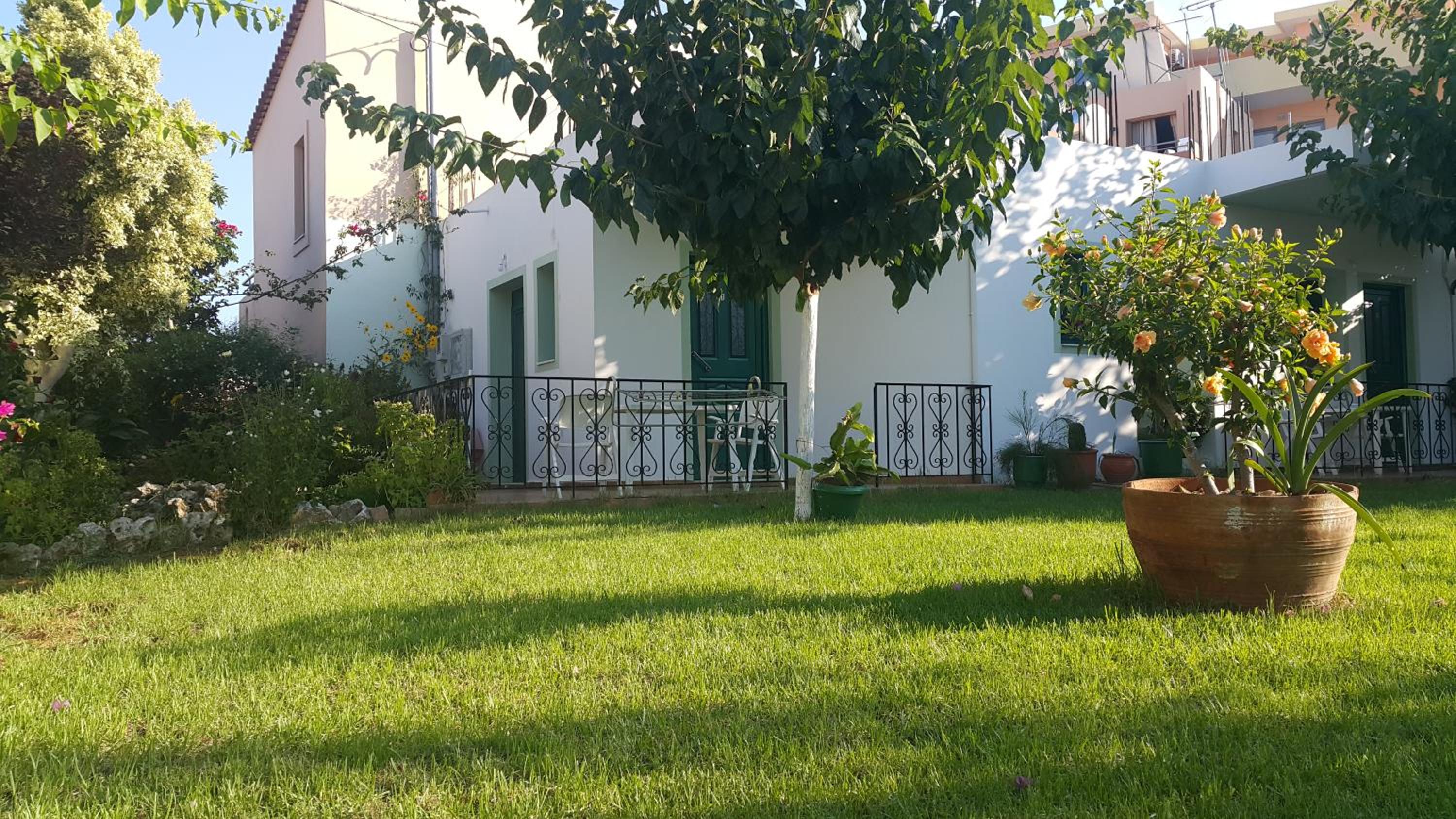 Ampeli Apartments photo 2