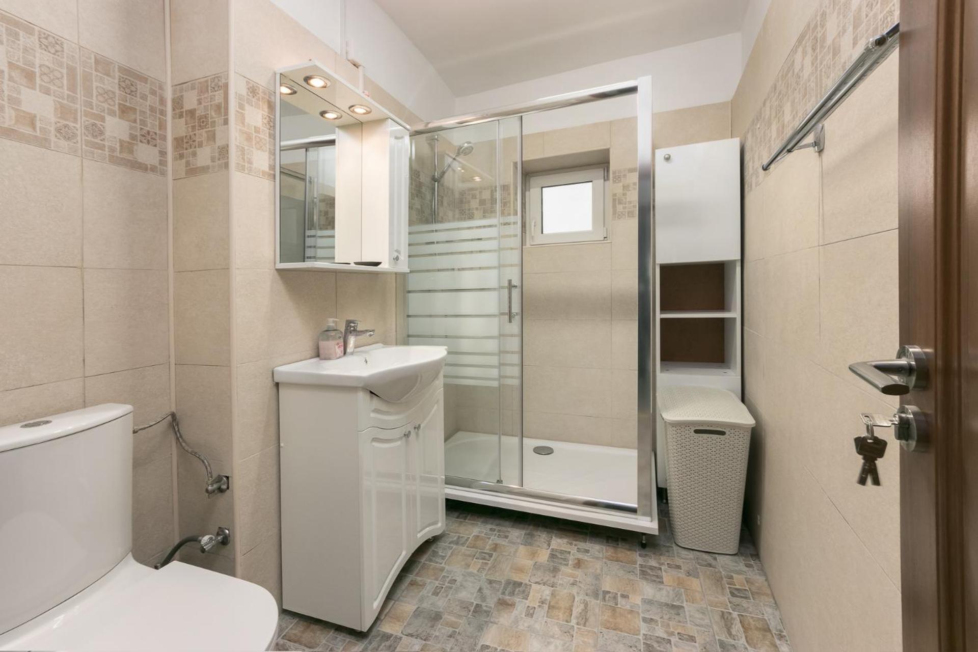 Inviting Studio on Decebal Boulevard in Bucharest