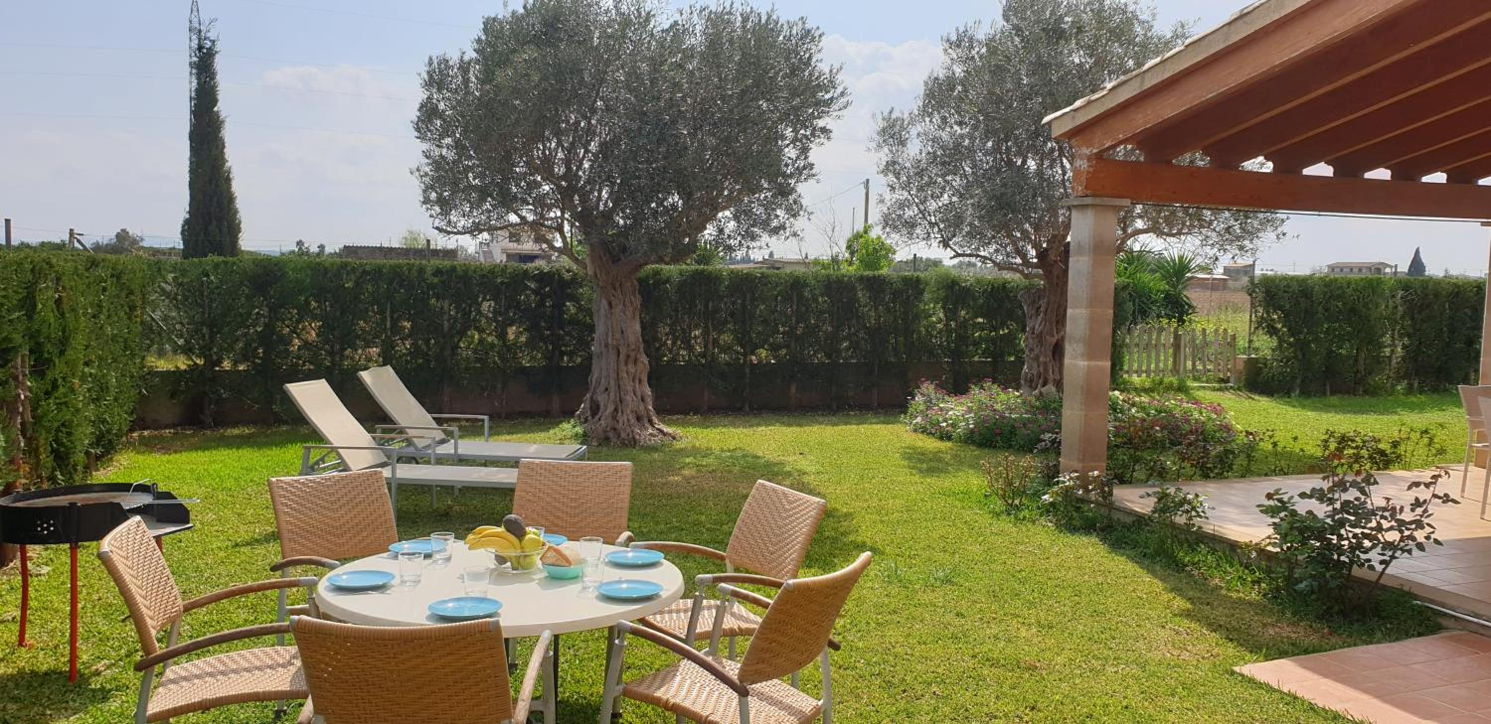 Hotel finca son gallina con piscina y jardín en Sa Pobla, ideal para 6 personas - Image 1