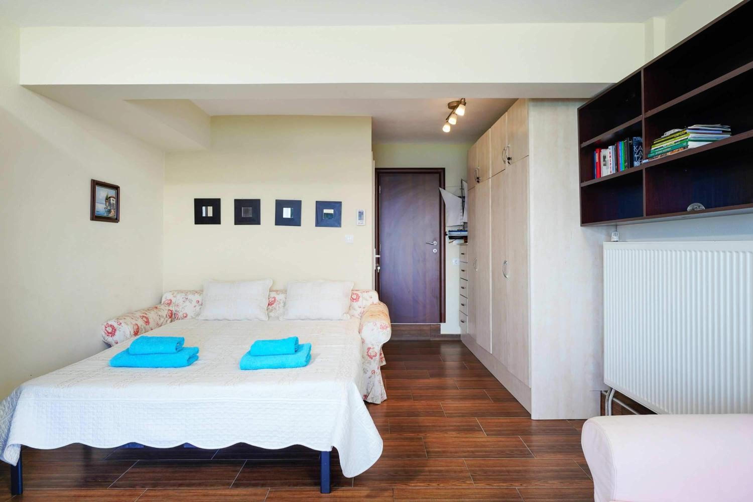 Giotas Sea View Apartment view 2