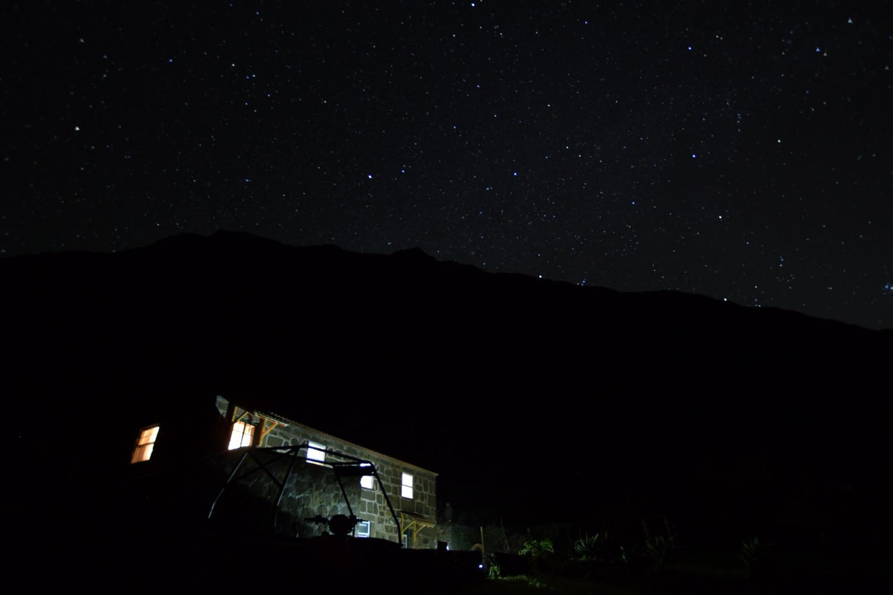 Caldeira Guesthouse view 5