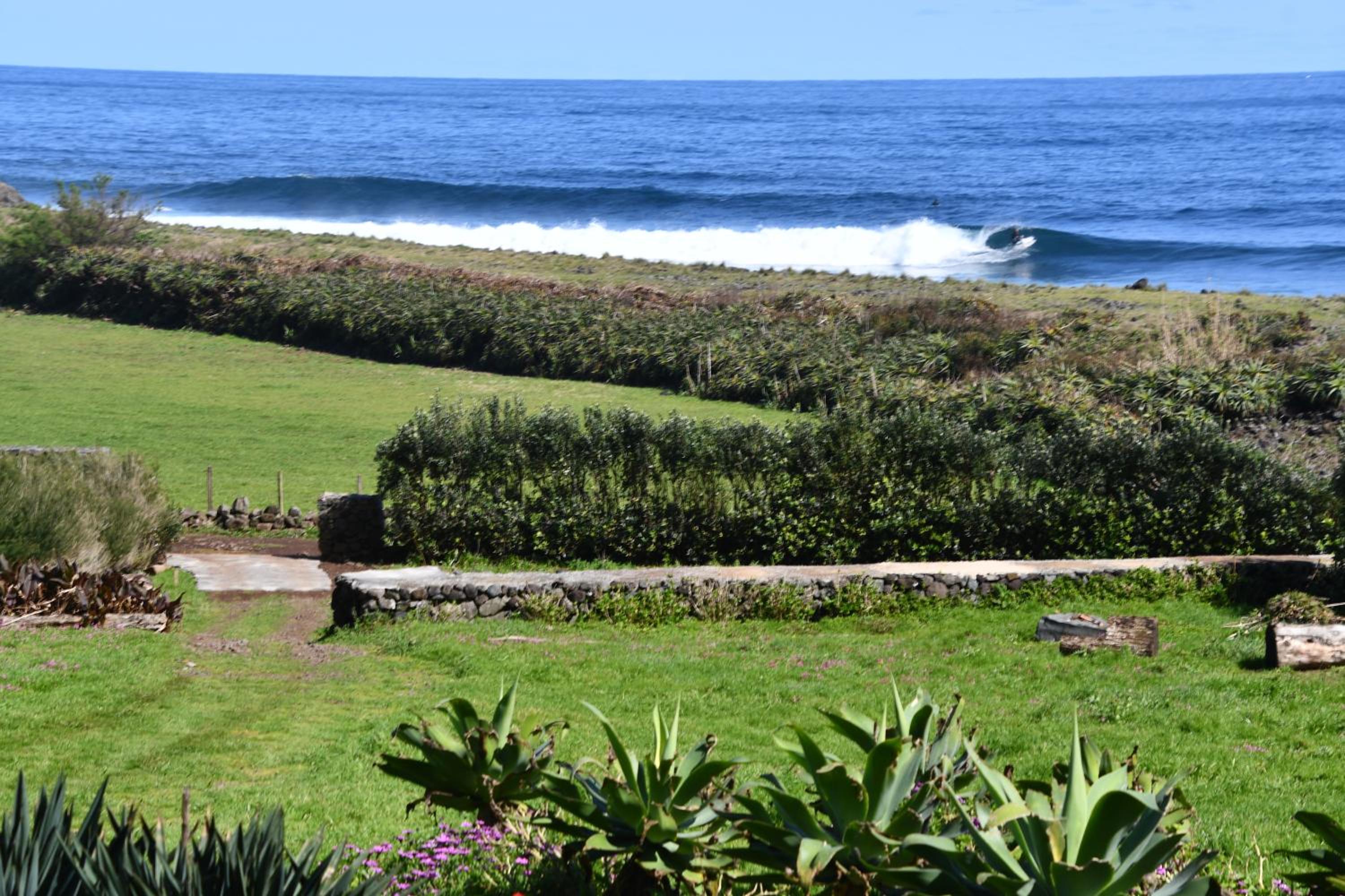 Caldeira Guesthouse view 4