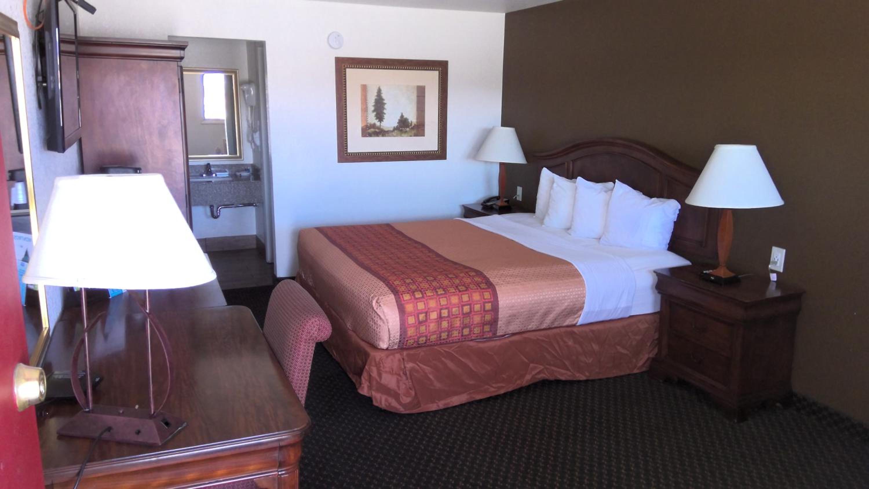 Montrose Vacations - 1st Interstate Inn Montrose - Property Image 8