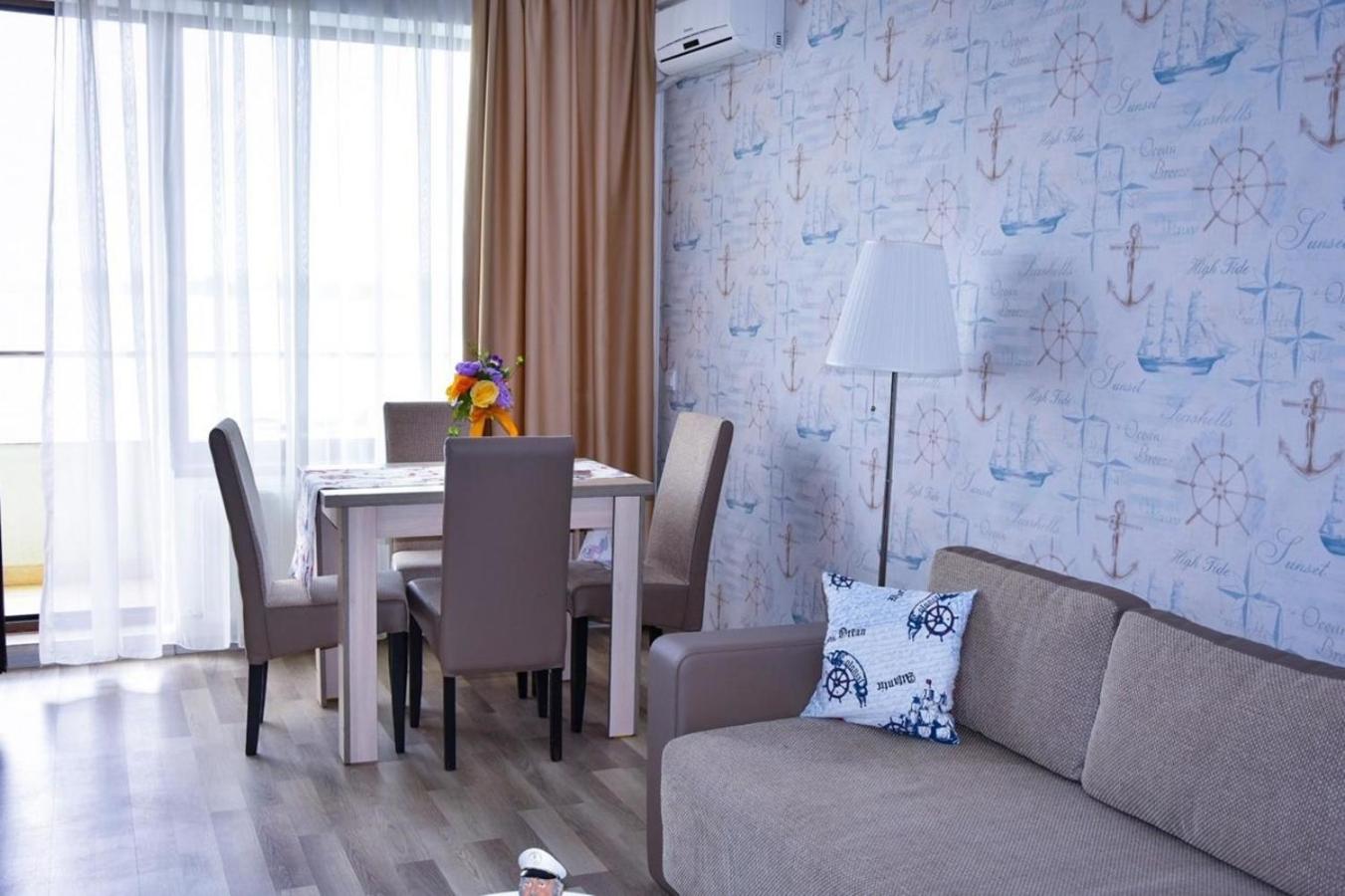 Summerland Sea & Lake view 4