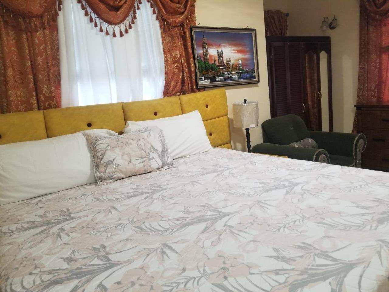 Dela de-Rose Guest House Negril Jamaica