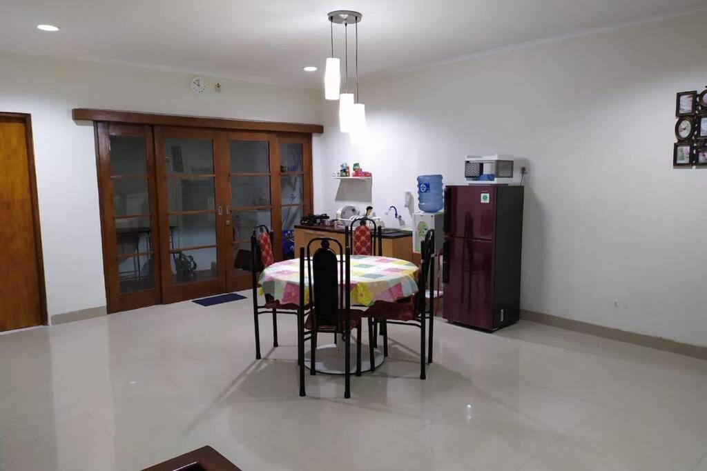 Awana Dream Whole Villa, 4bedroom 10pax , 5min to Alun Alun, Kraton, Malioboro bdc view 5