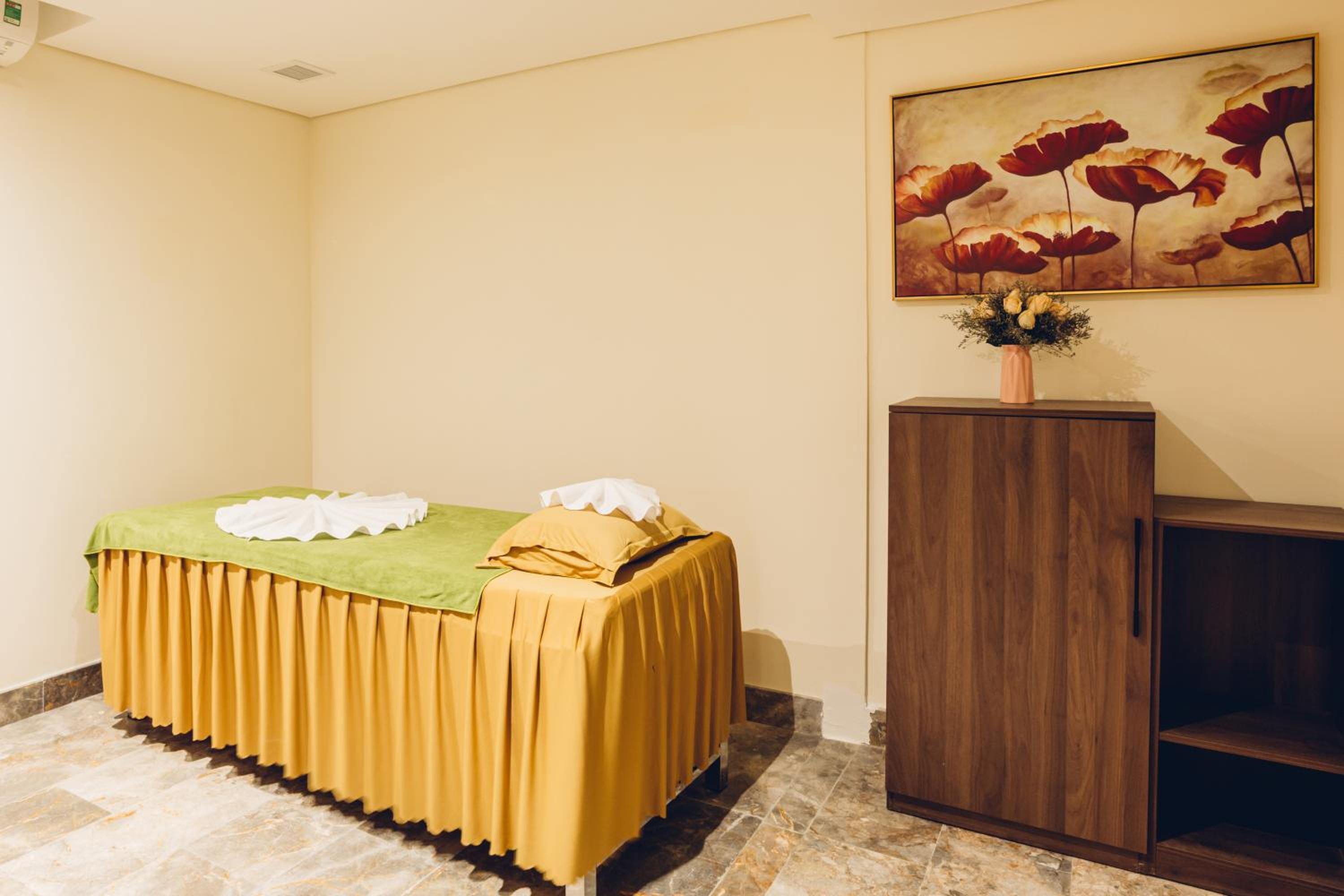 PHU THANG GRAND HOTEL