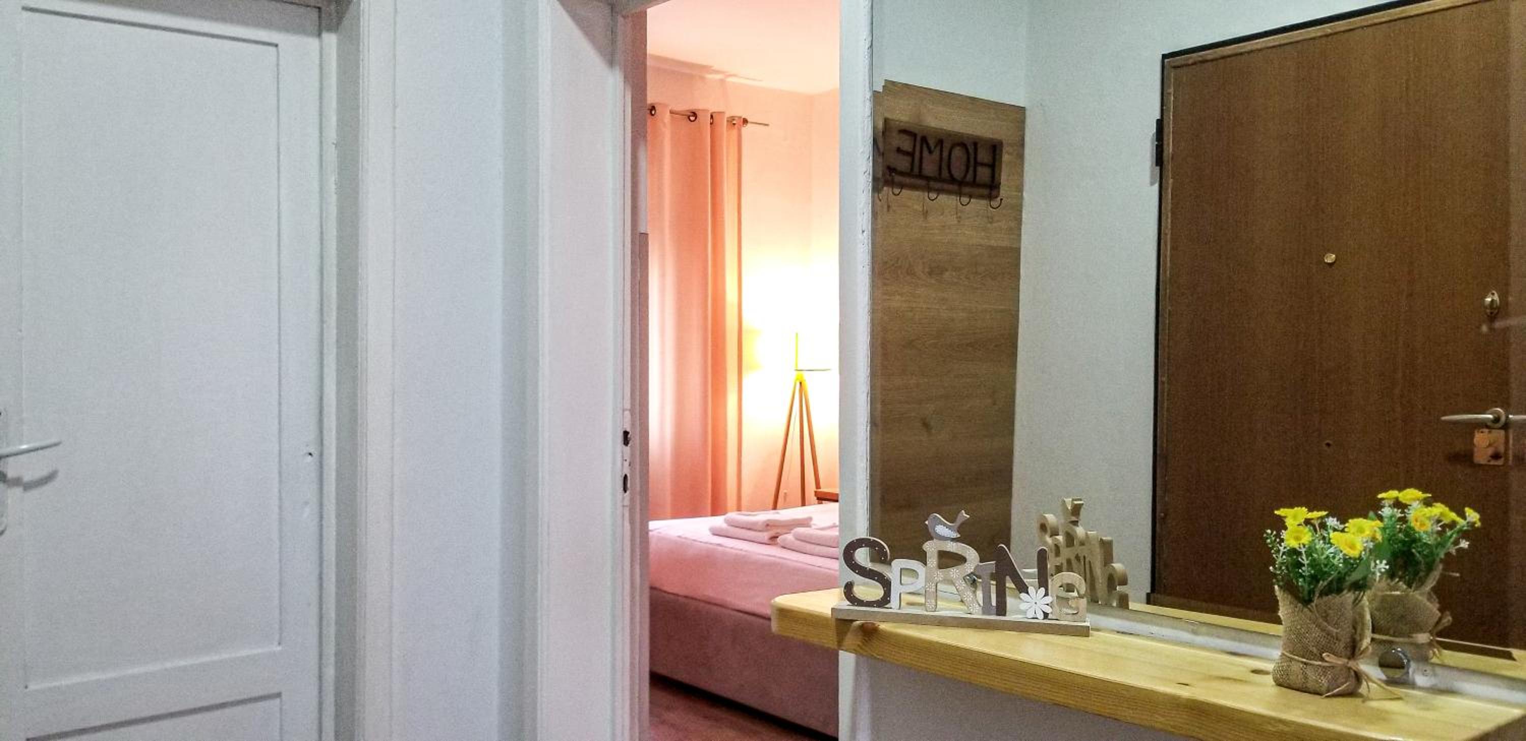 Spacious and Cozy Apartment - Ajia Apartment