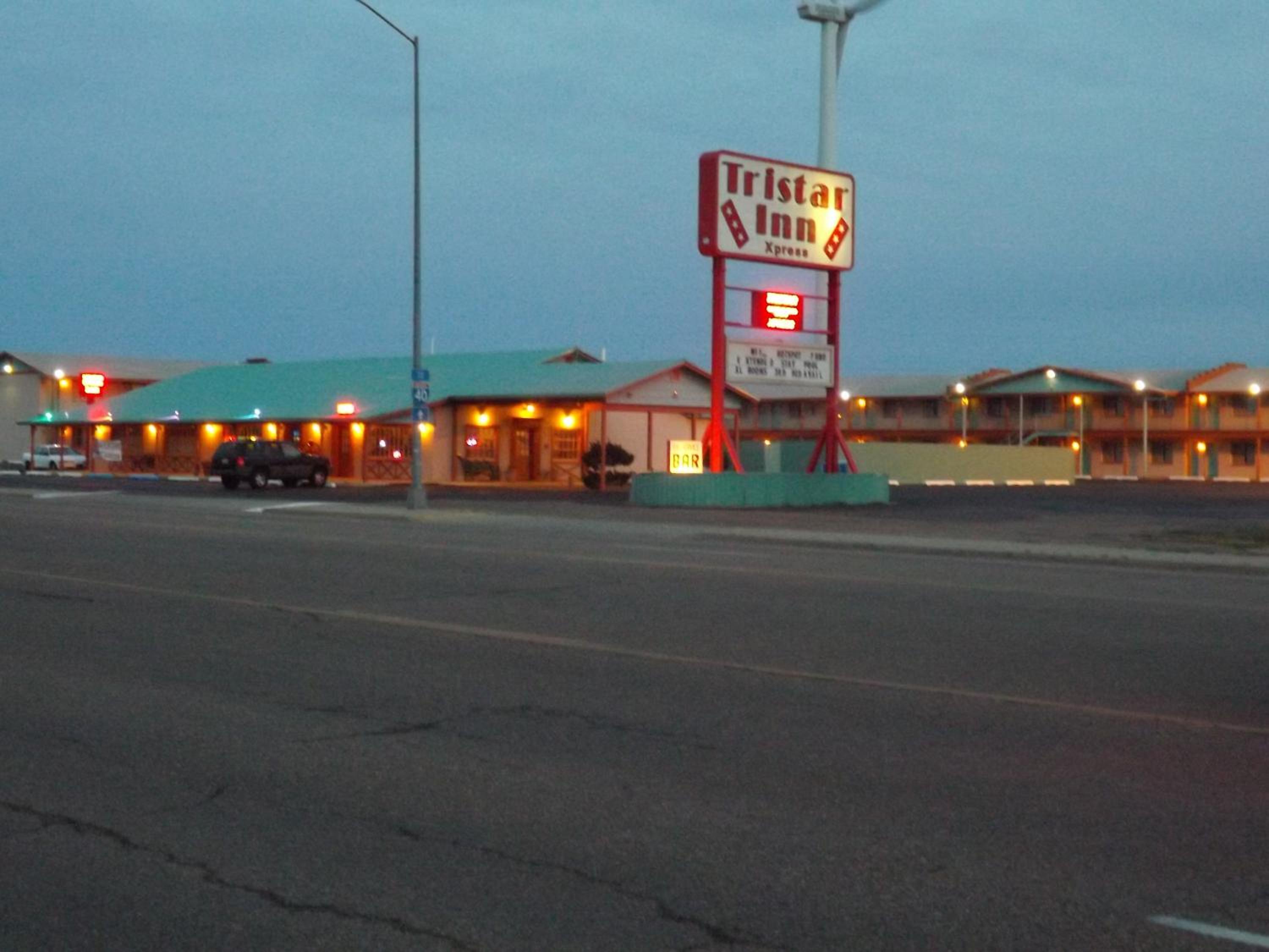 Tucumcari Vacations - Tristar Inn Xpress - Property Image 1