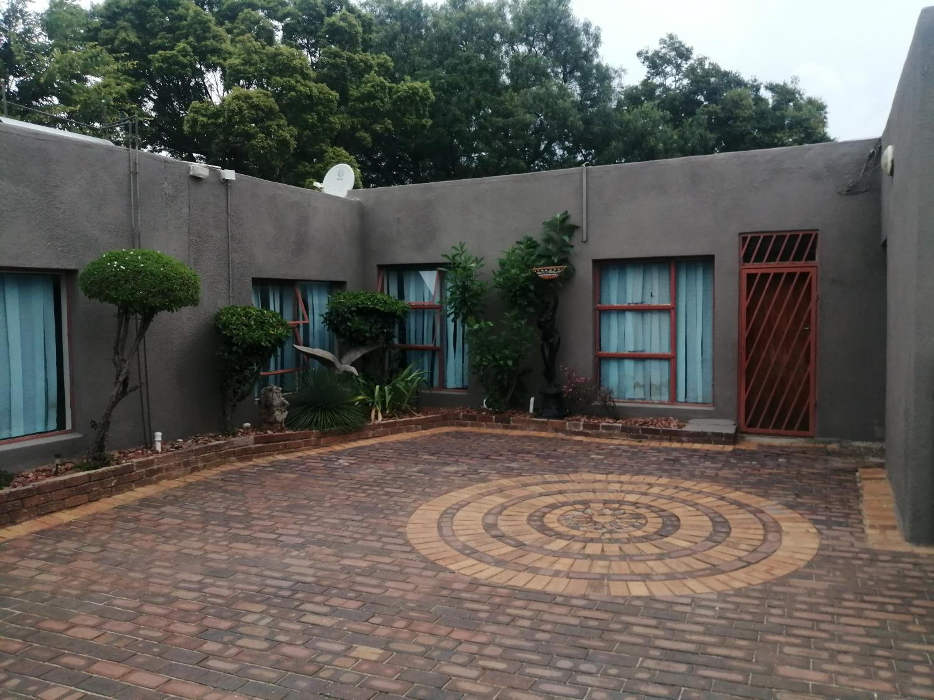 Naisar's Apartments Primrose,Johannesburg