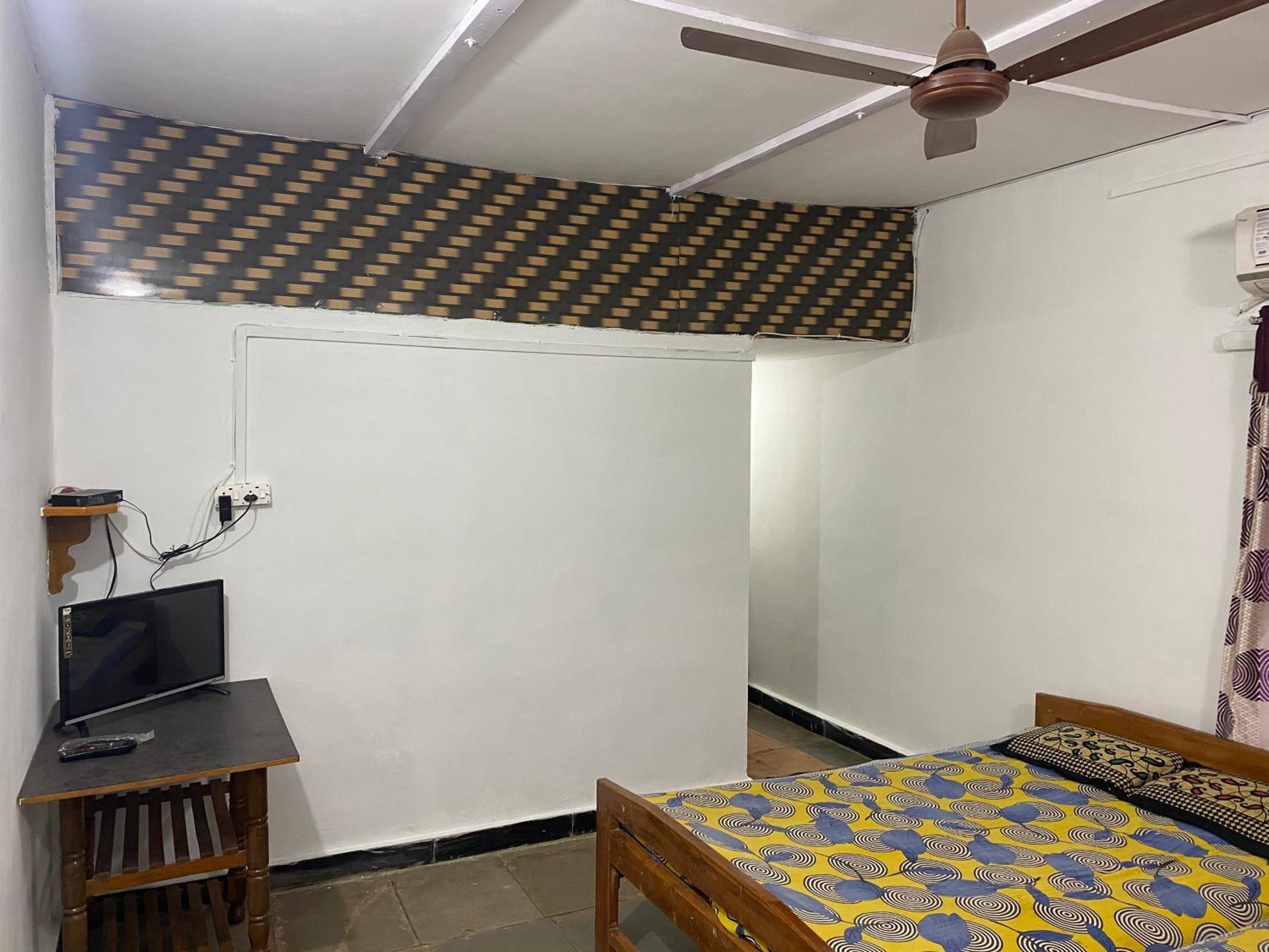 Hotel AVIRAJ NIVAS