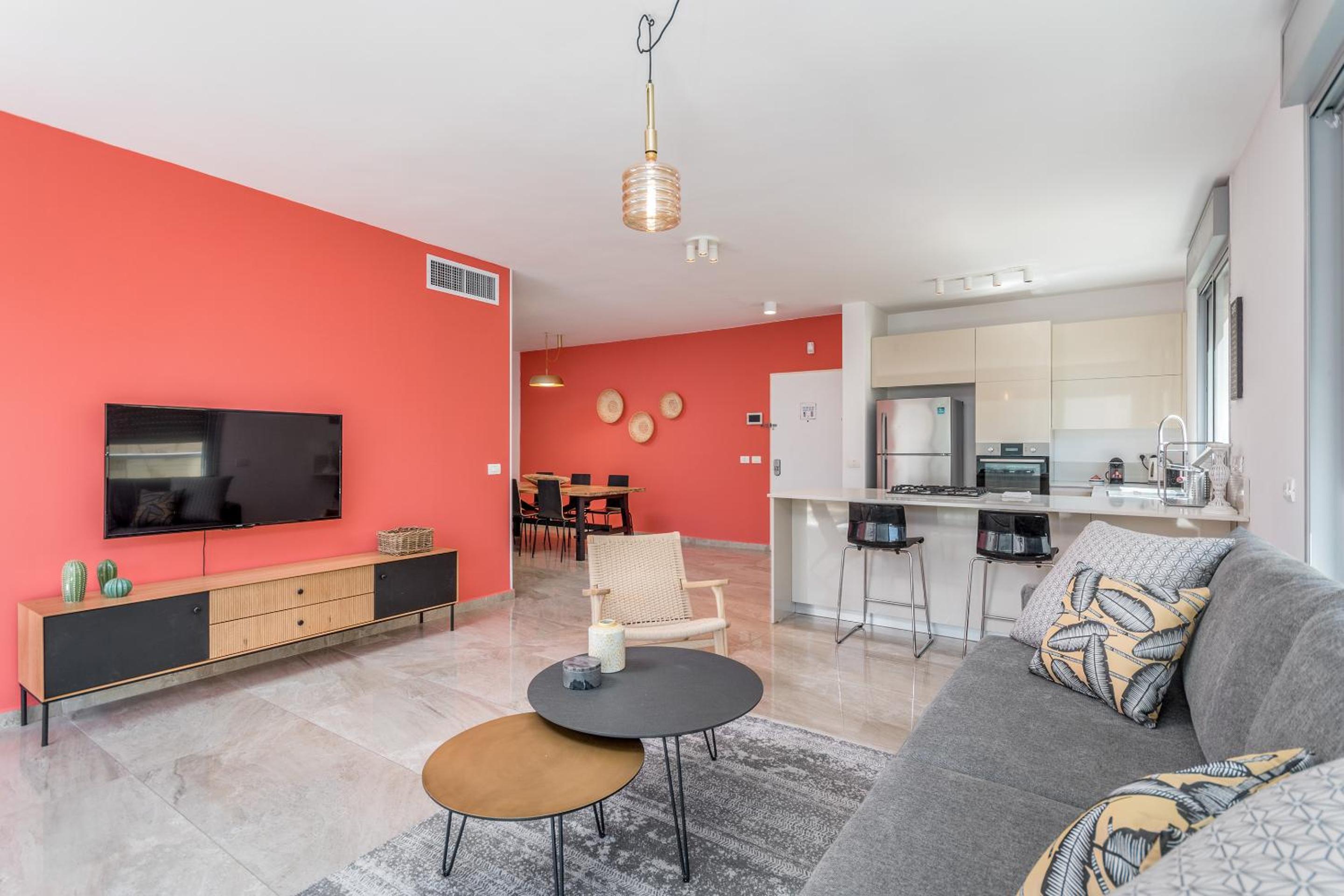 3 Bedrooms apt balcony & parking near banana beach view 4