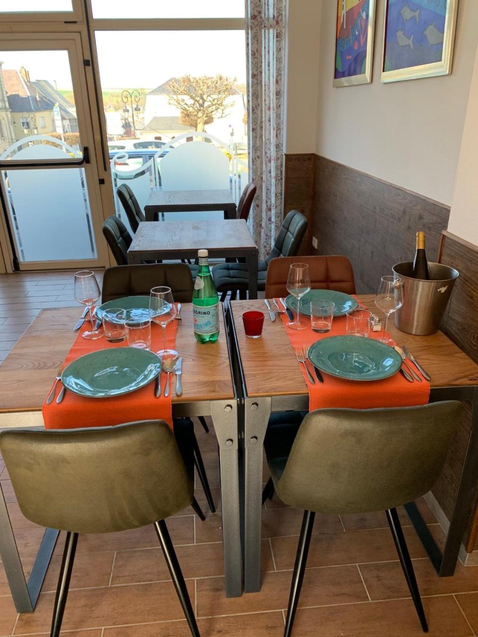 restaurant