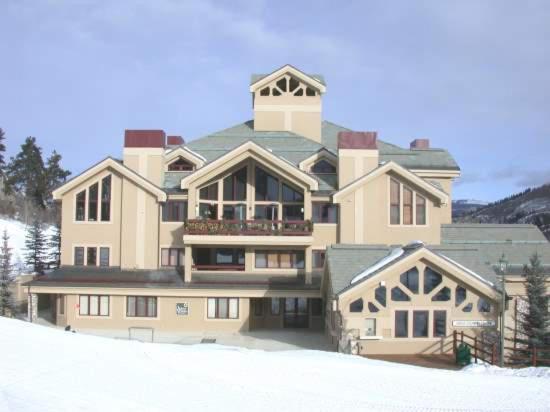 Strawberry Park Ski In Ski Out Condo