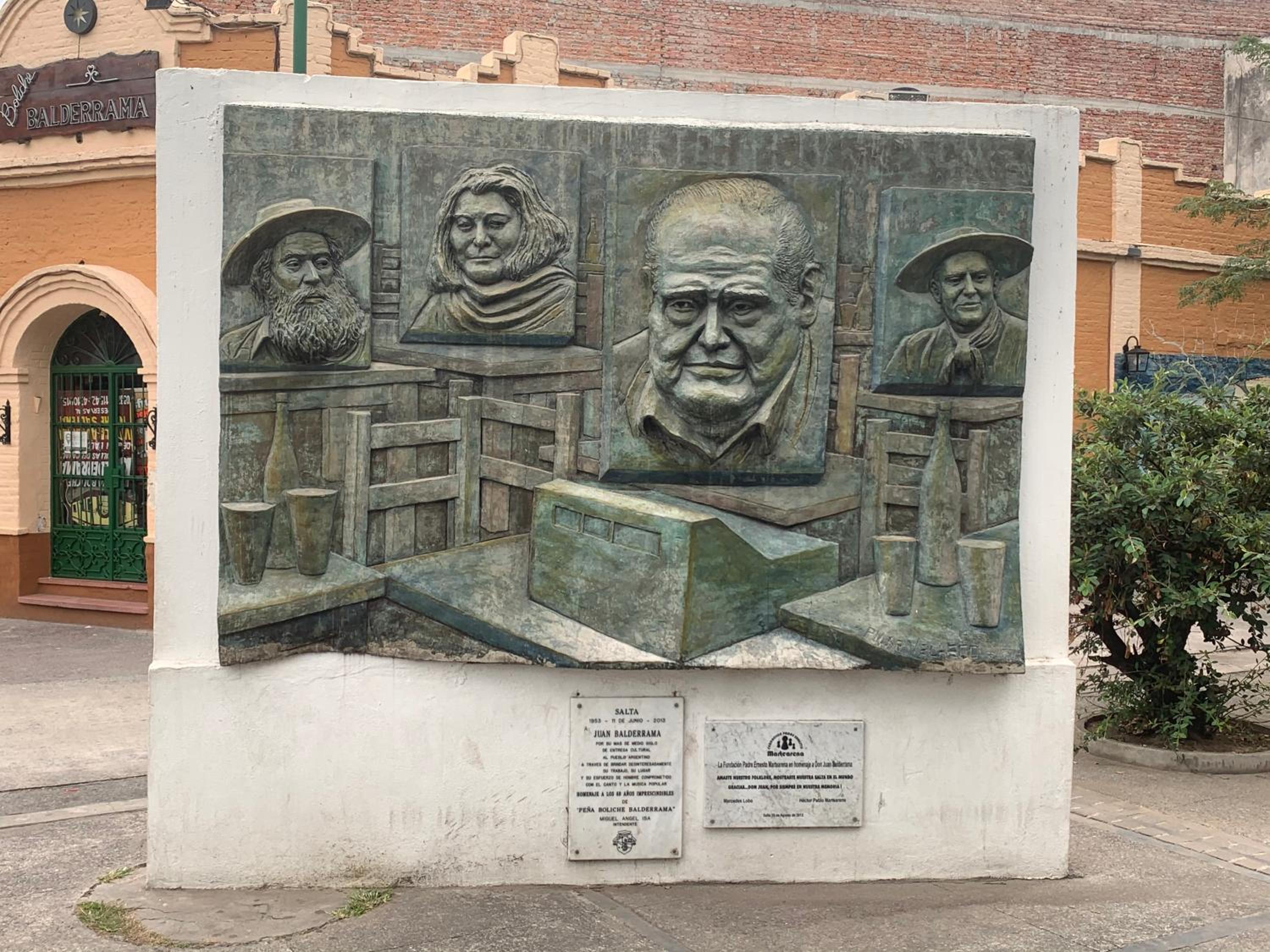 Paseo de los Poetas Esteco 260