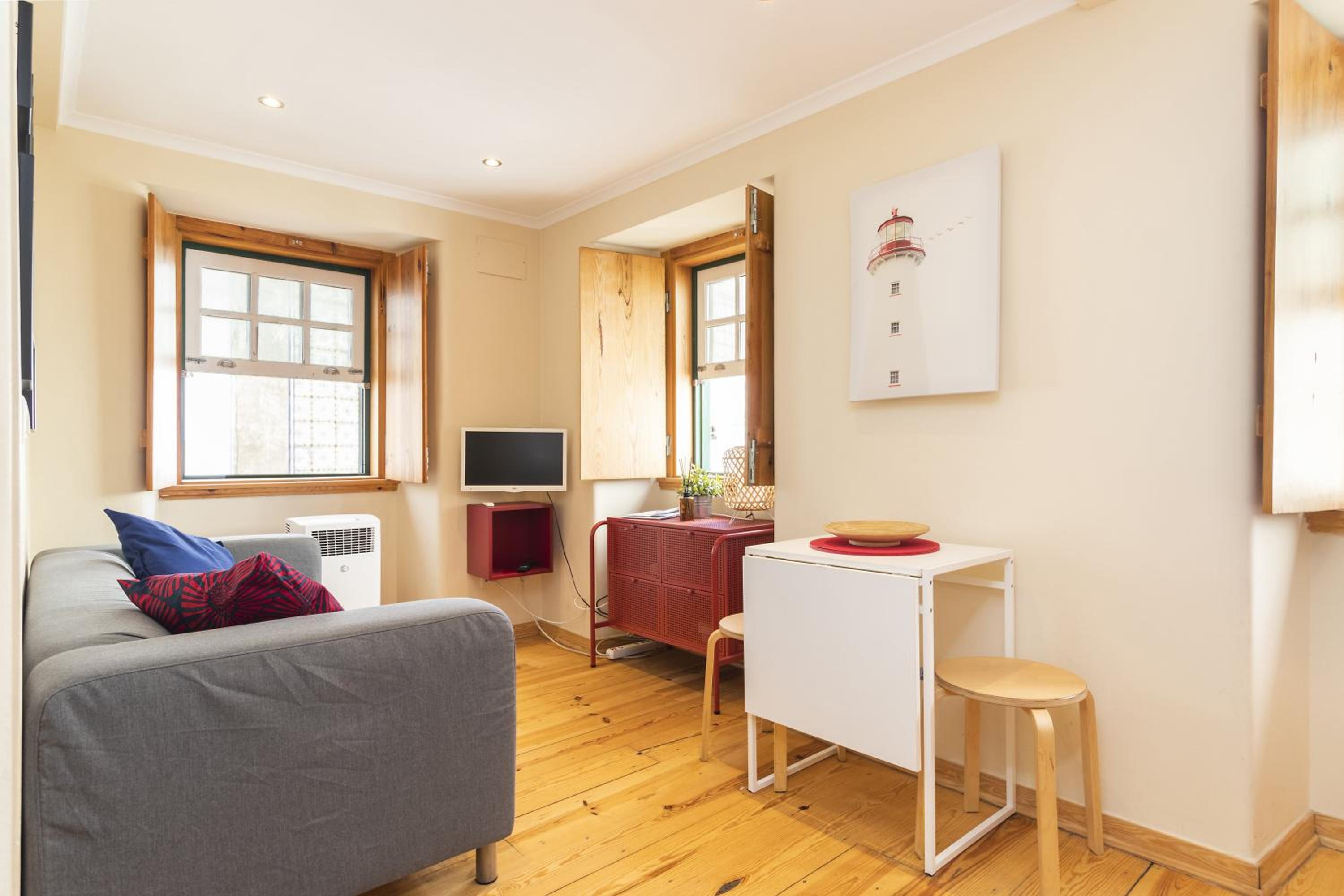 Budget Studio Down Town view 4
