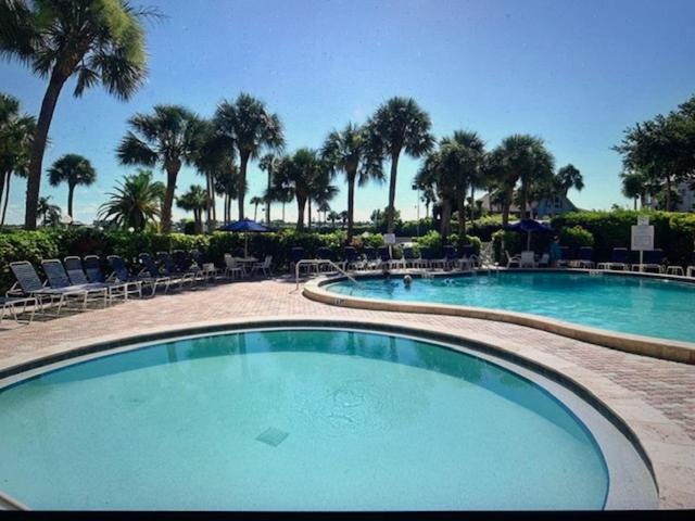 Harbor Towers Yacht and Racquet Club on Siesta Key view 5