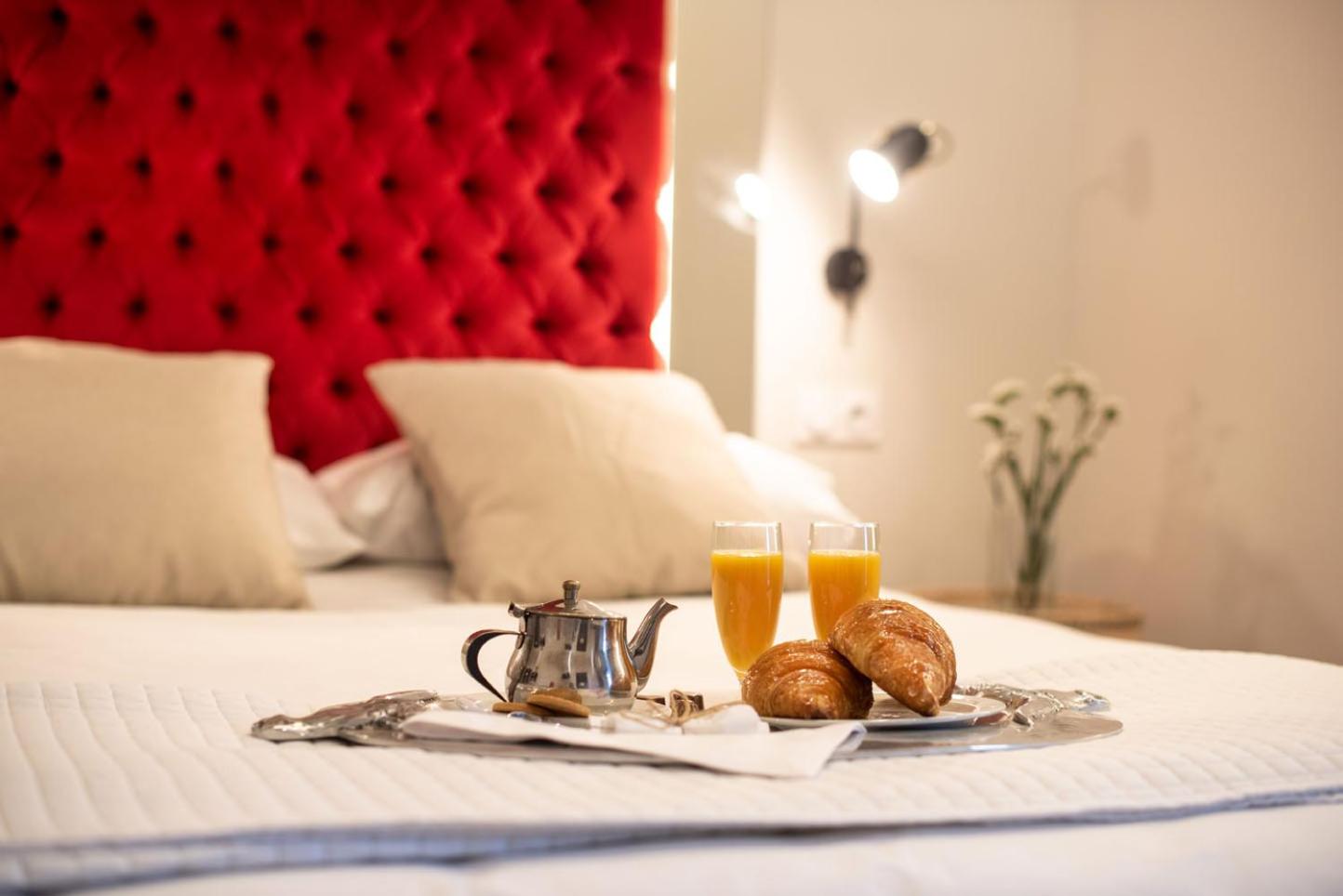 Hotel Palacio San Fernando - Image 1