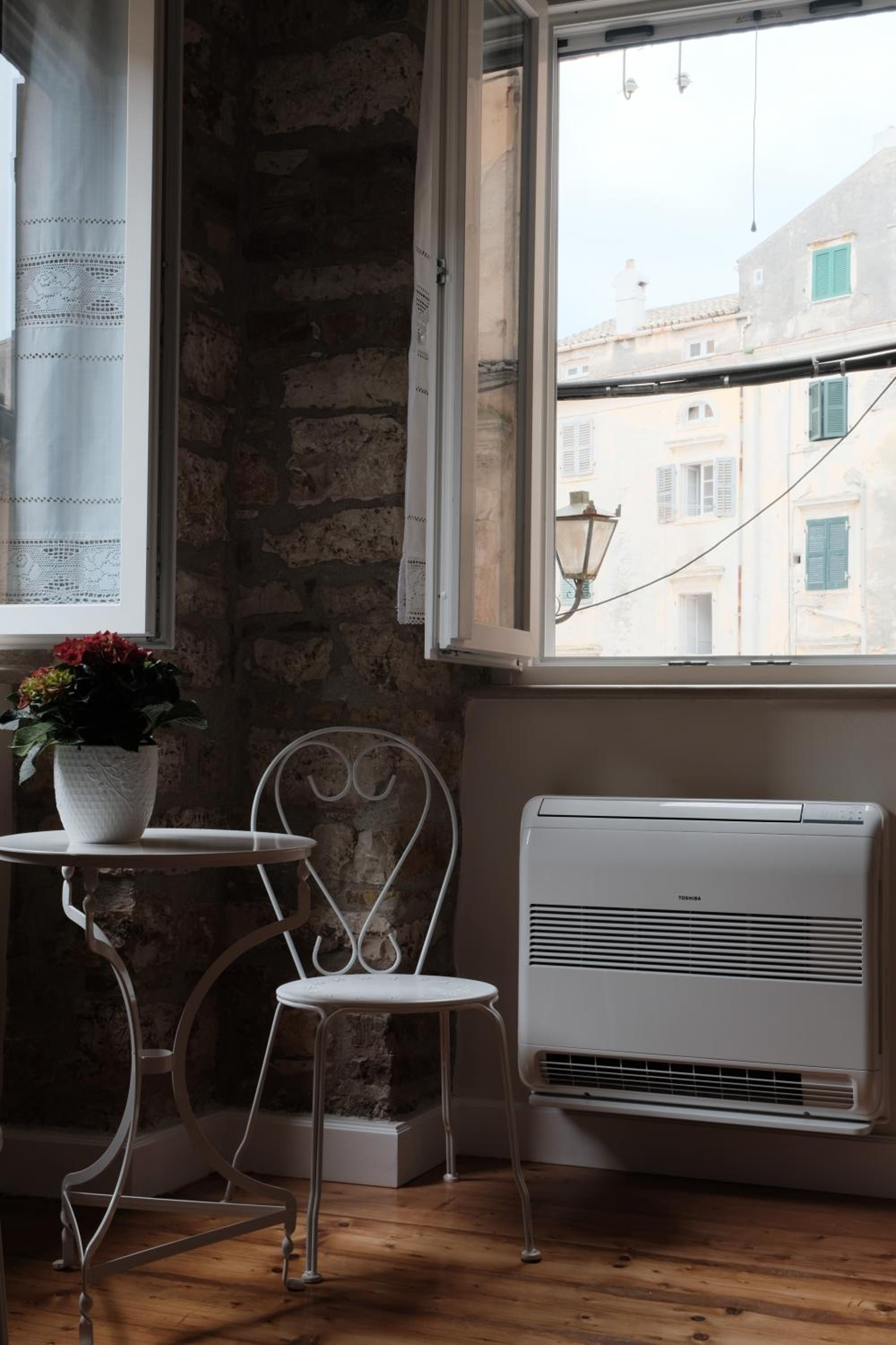 La Cantada - Renovated apartment in Corfu town view 2
