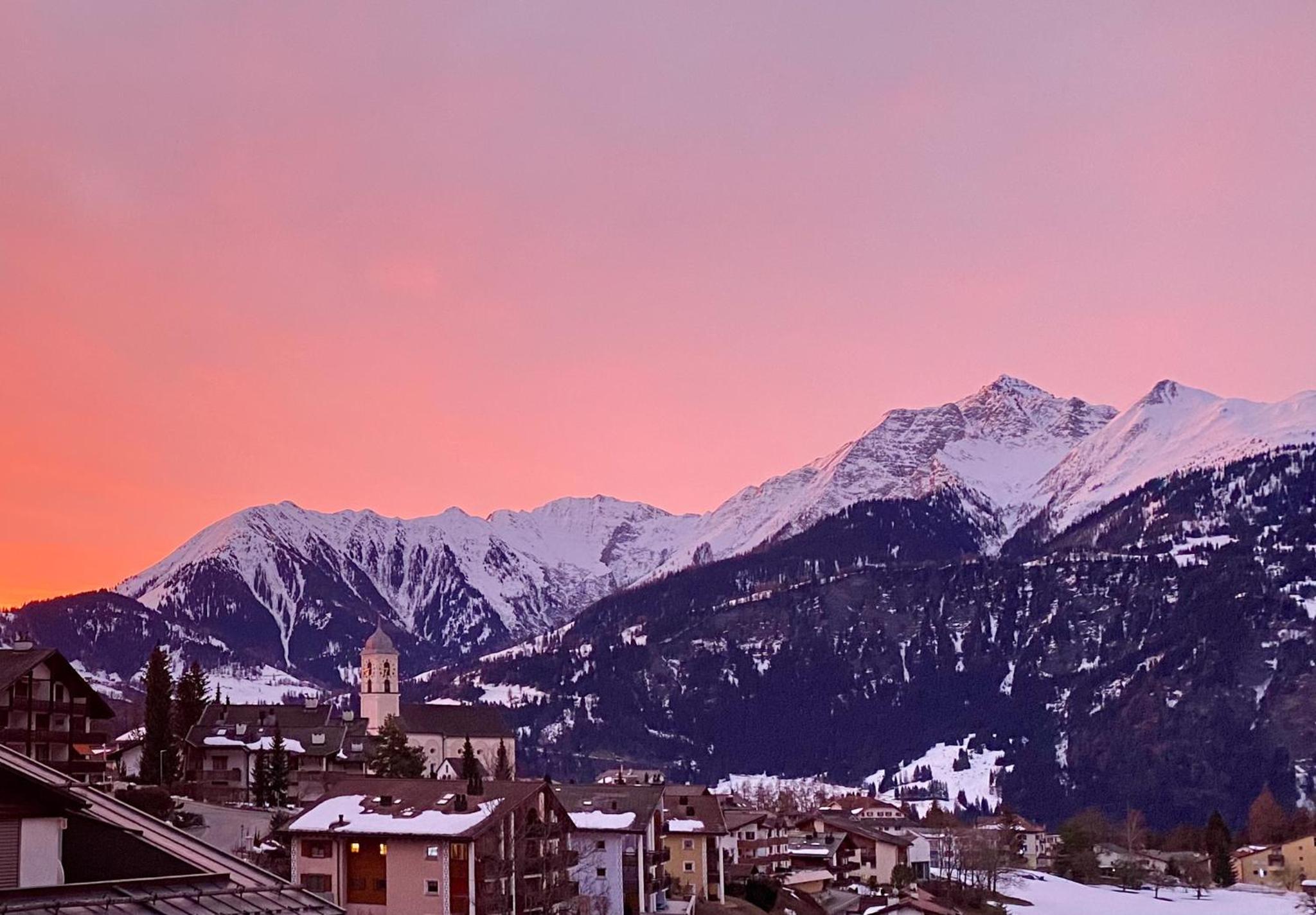 Mira Piz Signina - Wunderbare Dachwohnung mit Blick in die Berge view 2
