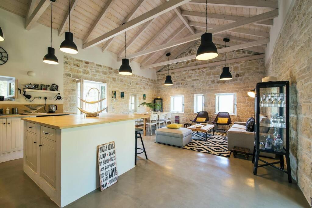 Paxos StoneHouse photo 4