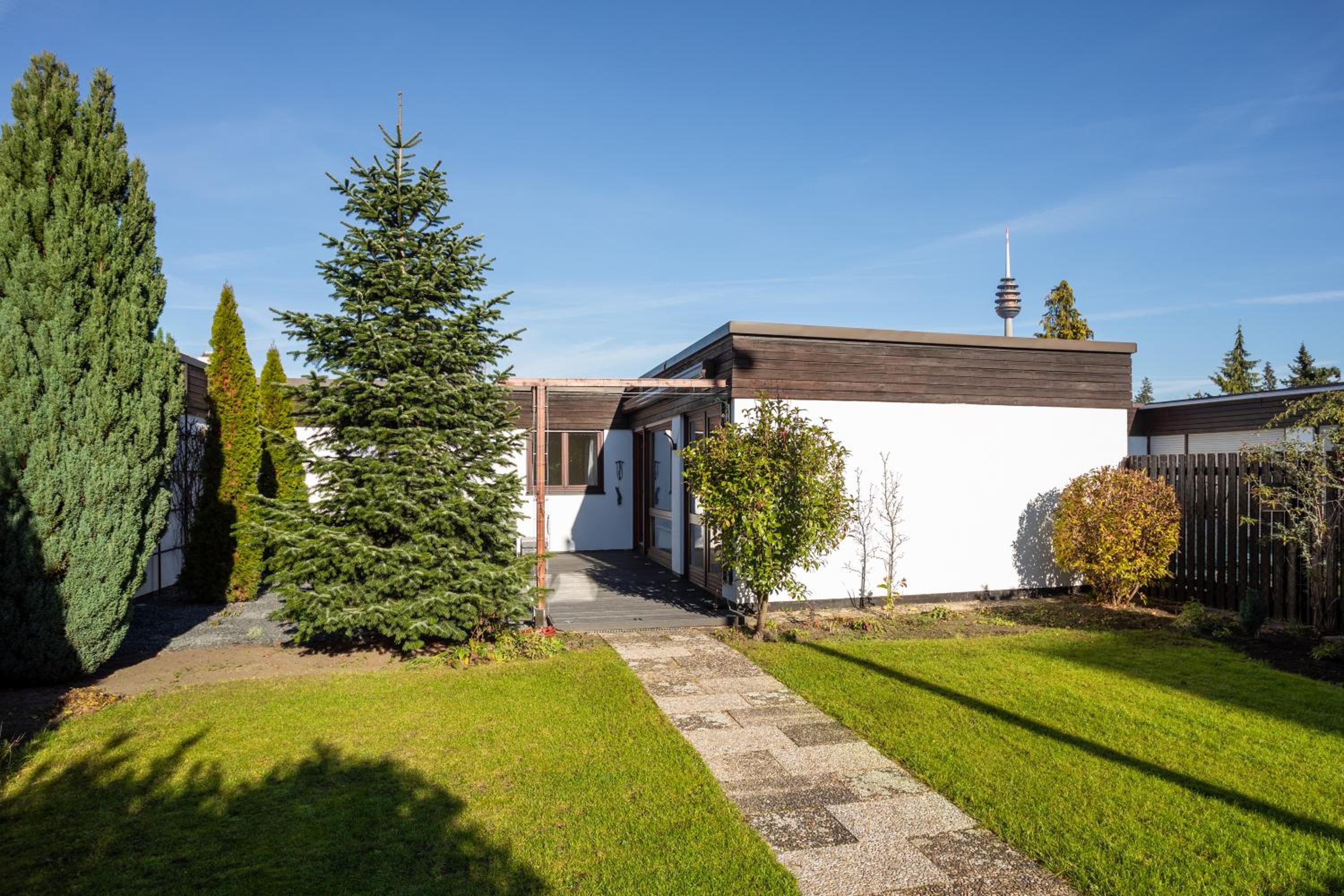 Hotel Ferienhaus Villa Milla Nürnberg - Image 1